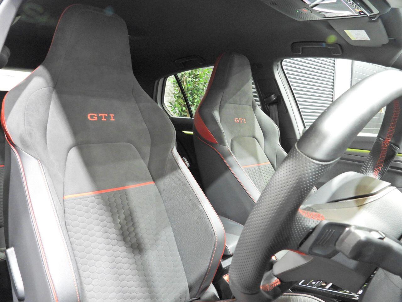 Volkswagen Golf view 16