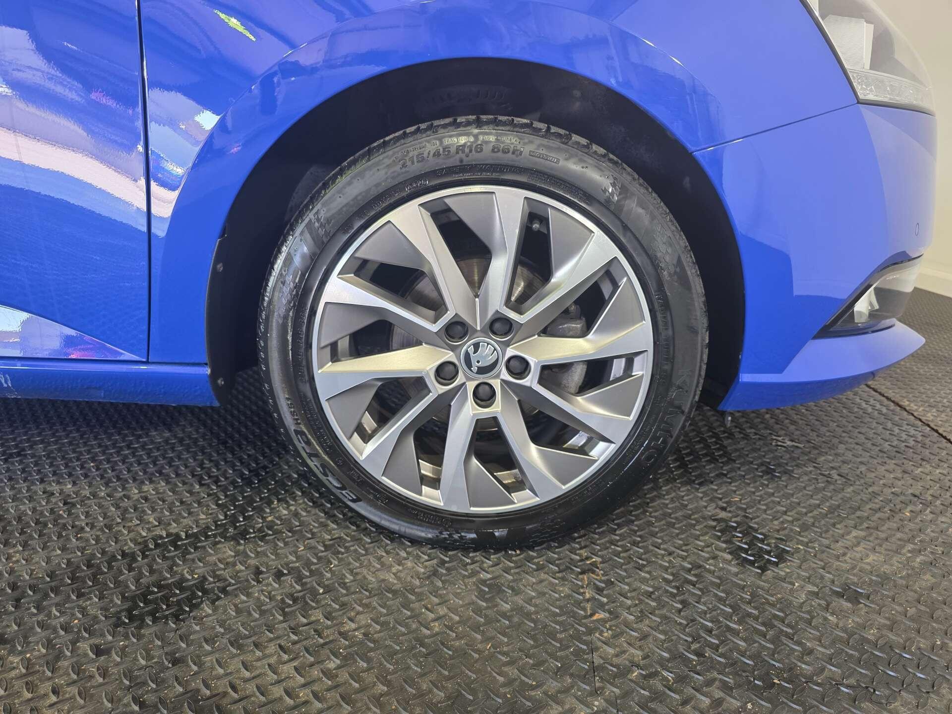 Skoda Fabia view 56