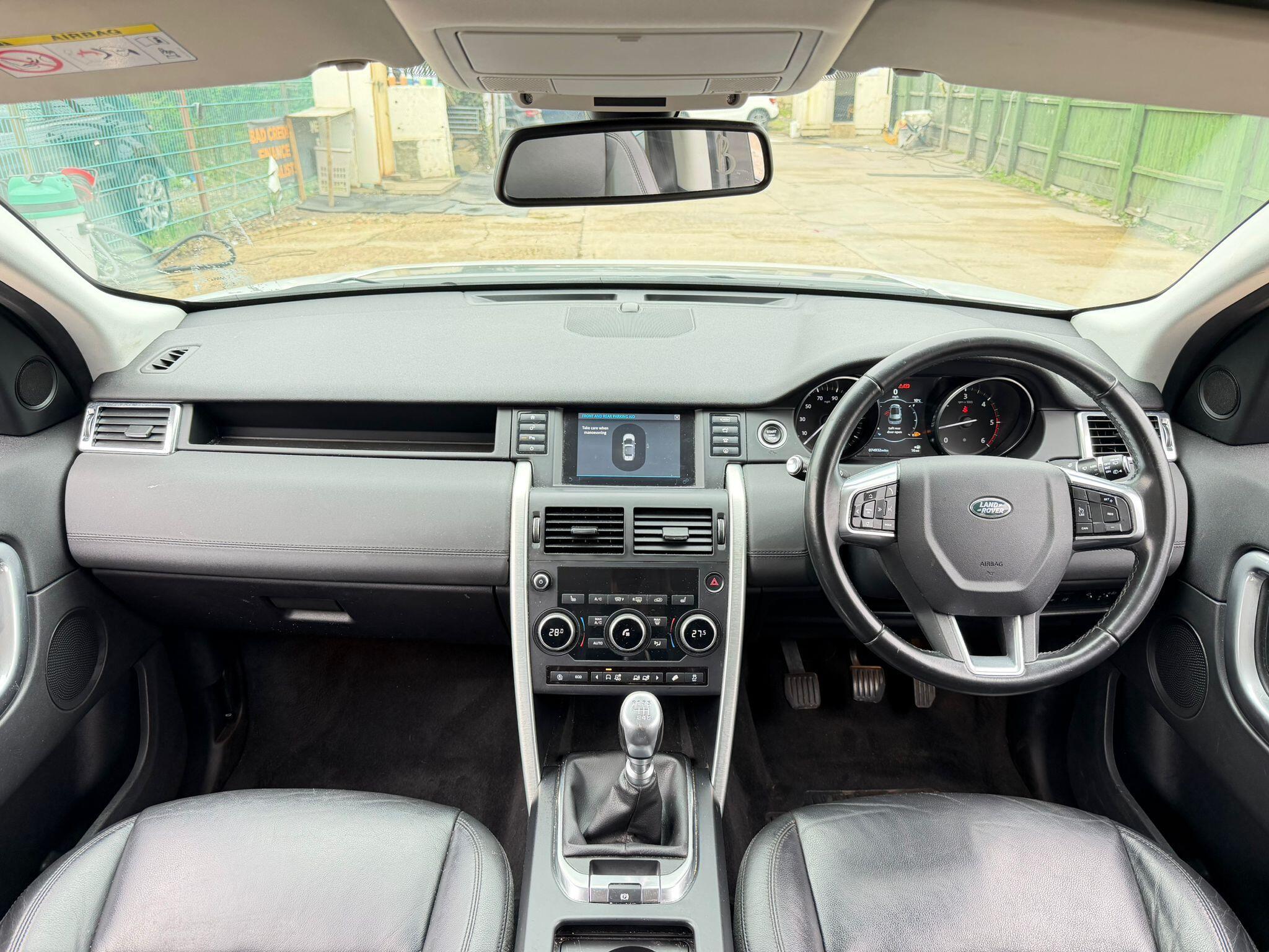 Land Rover Discovery Sport view 10
