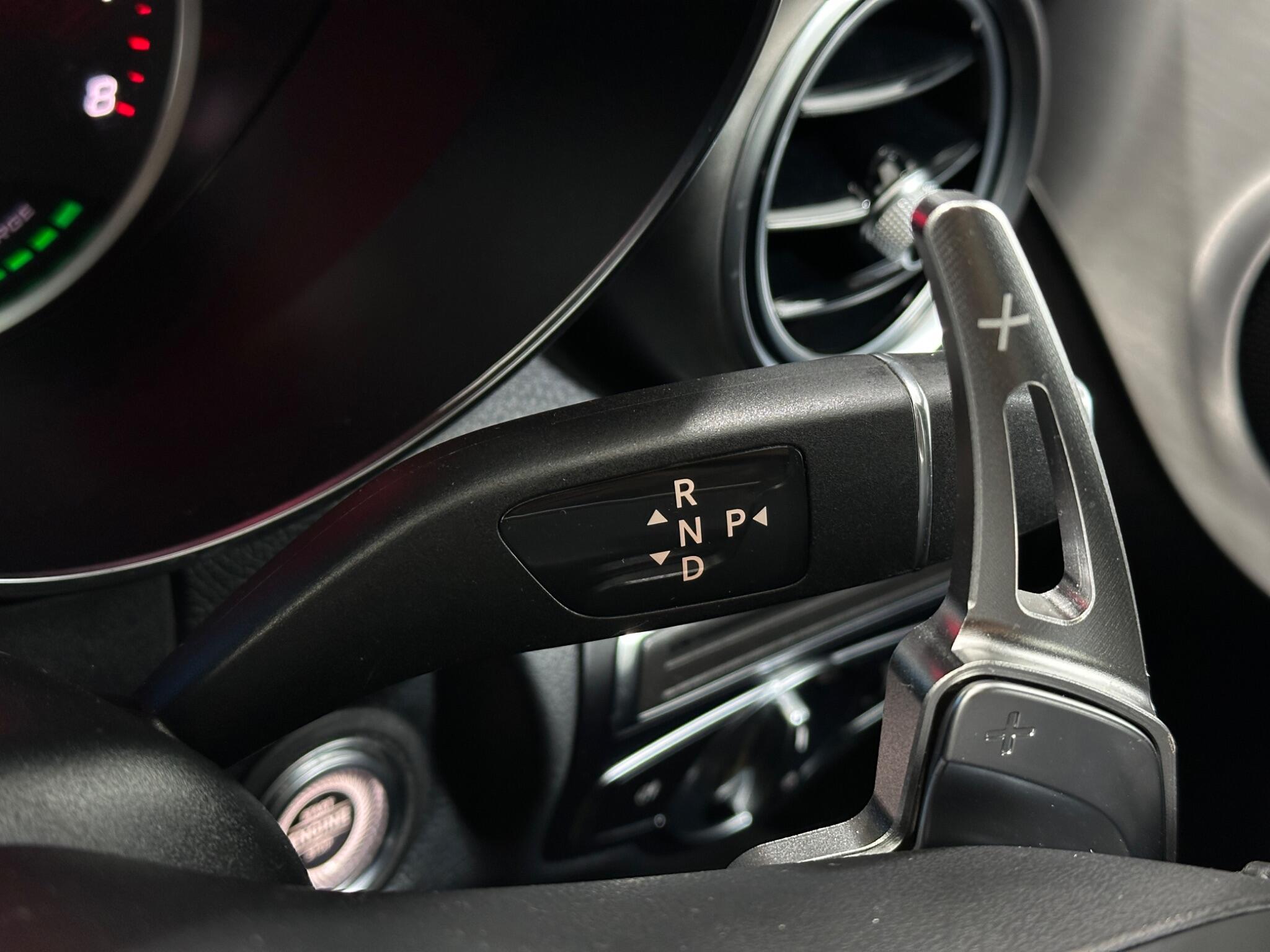 Mercedes-Benz C-Class view 17