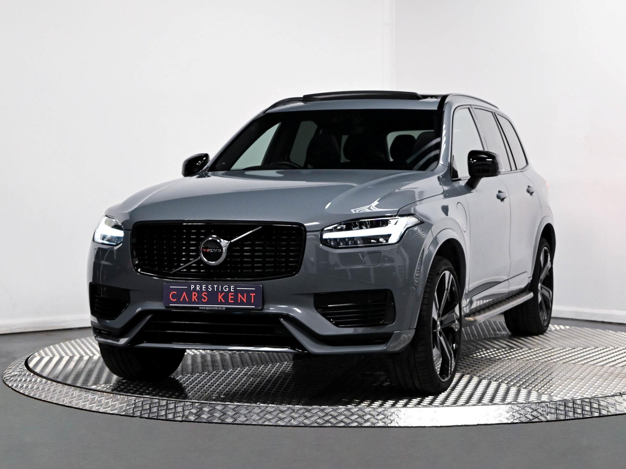 Volvo XC90 view 6