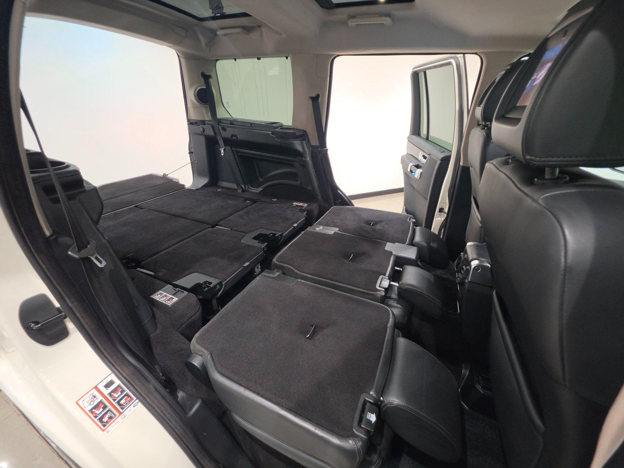Land Rover Discovery view 52