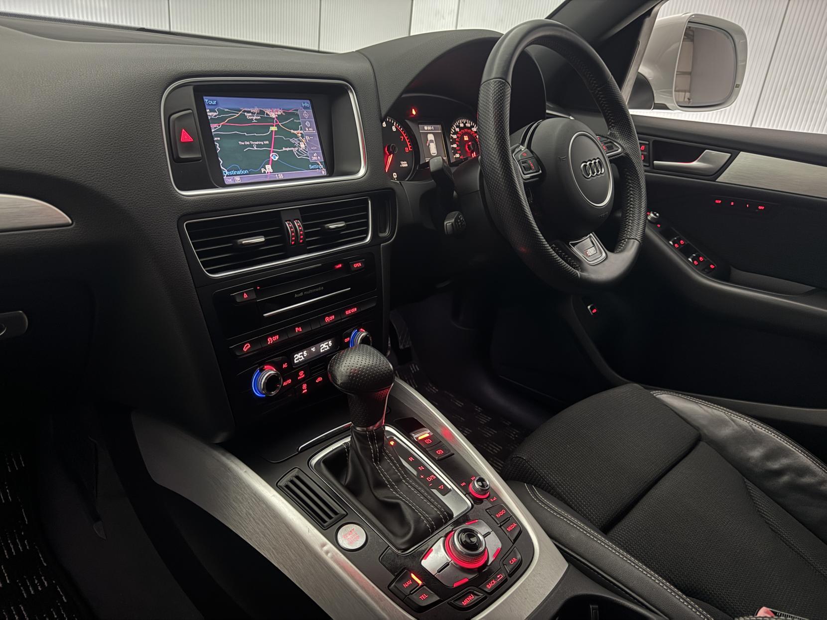 Audi Q5 view 57