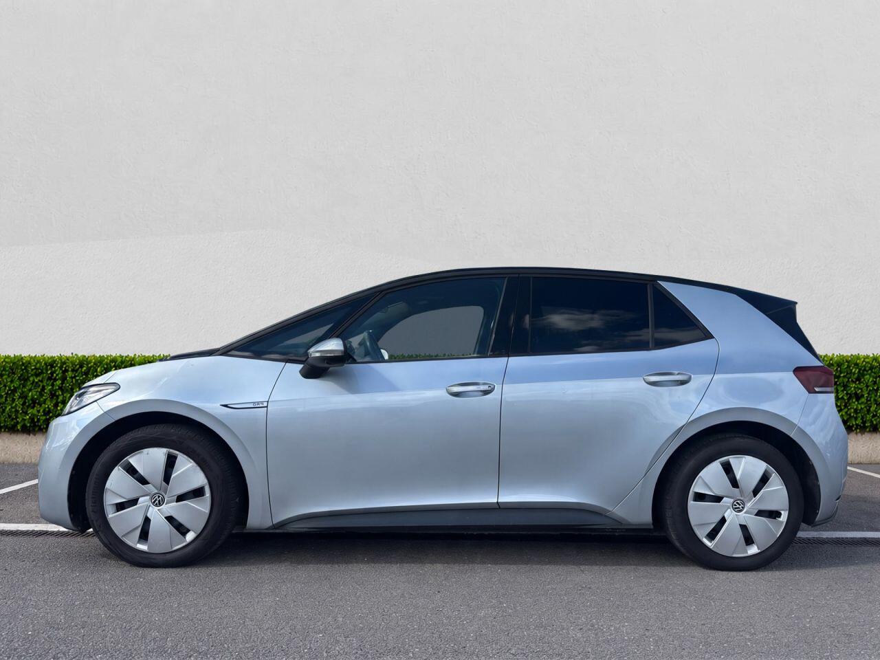 Volkswagen Id.3 view 4