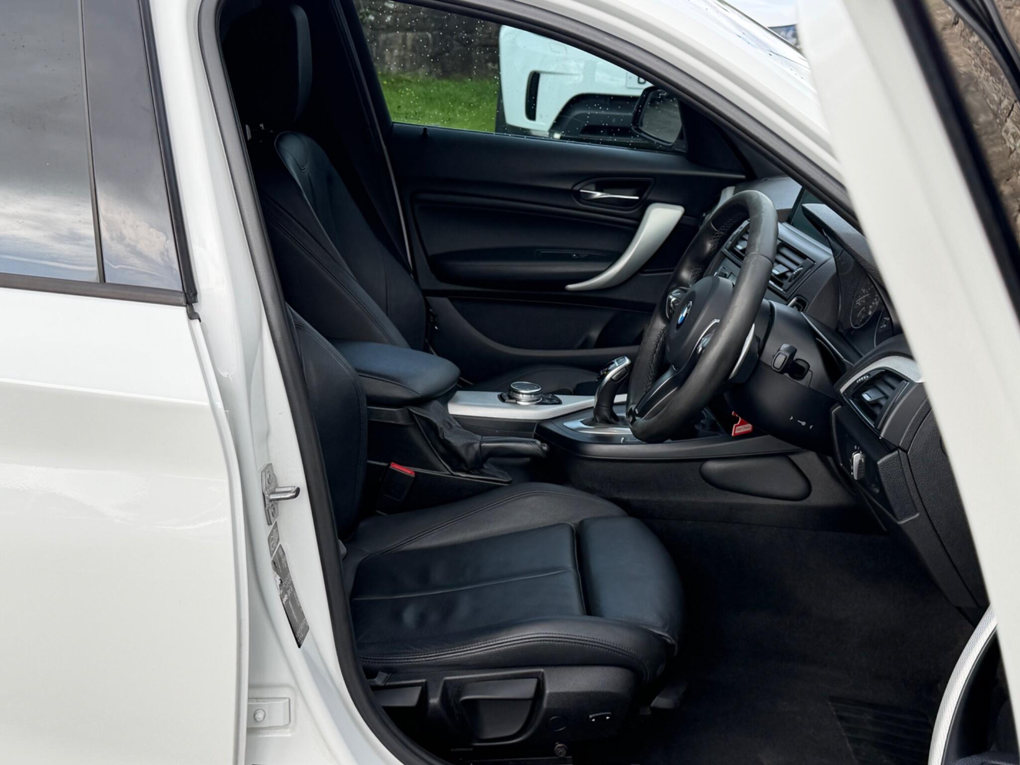 BMW 1 Series view 14