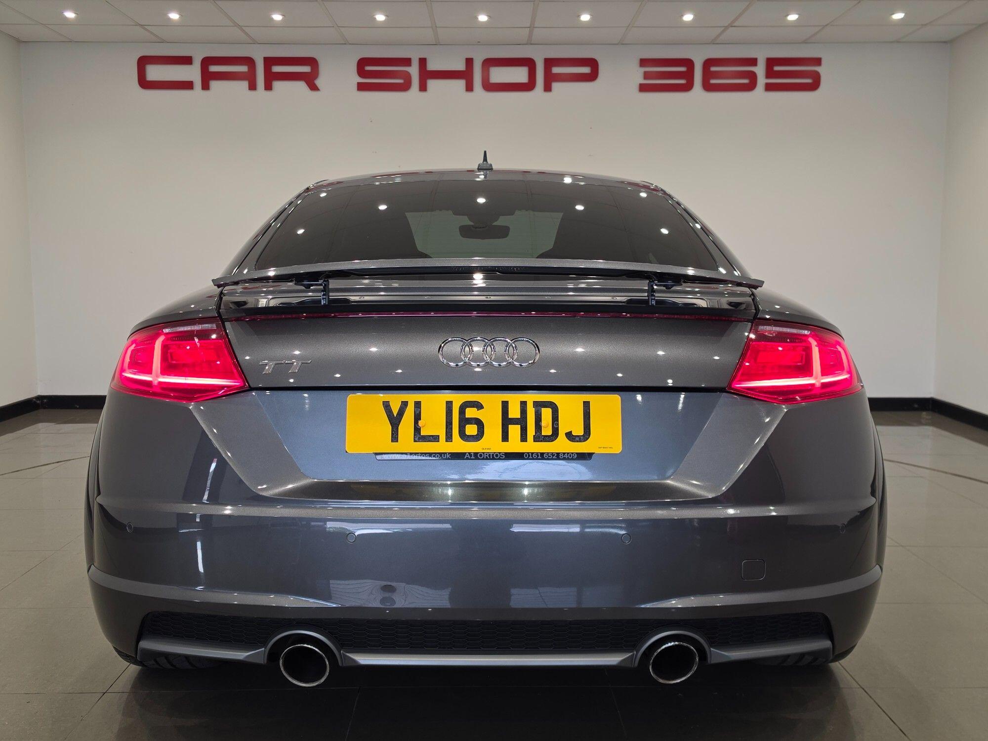 Audi TT view 19