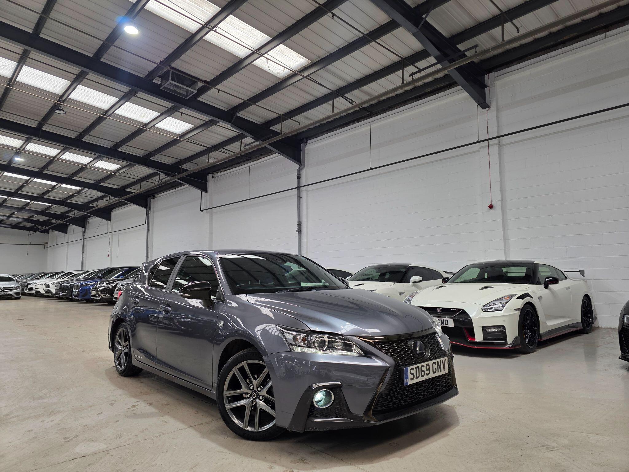 Lexus CT view 3