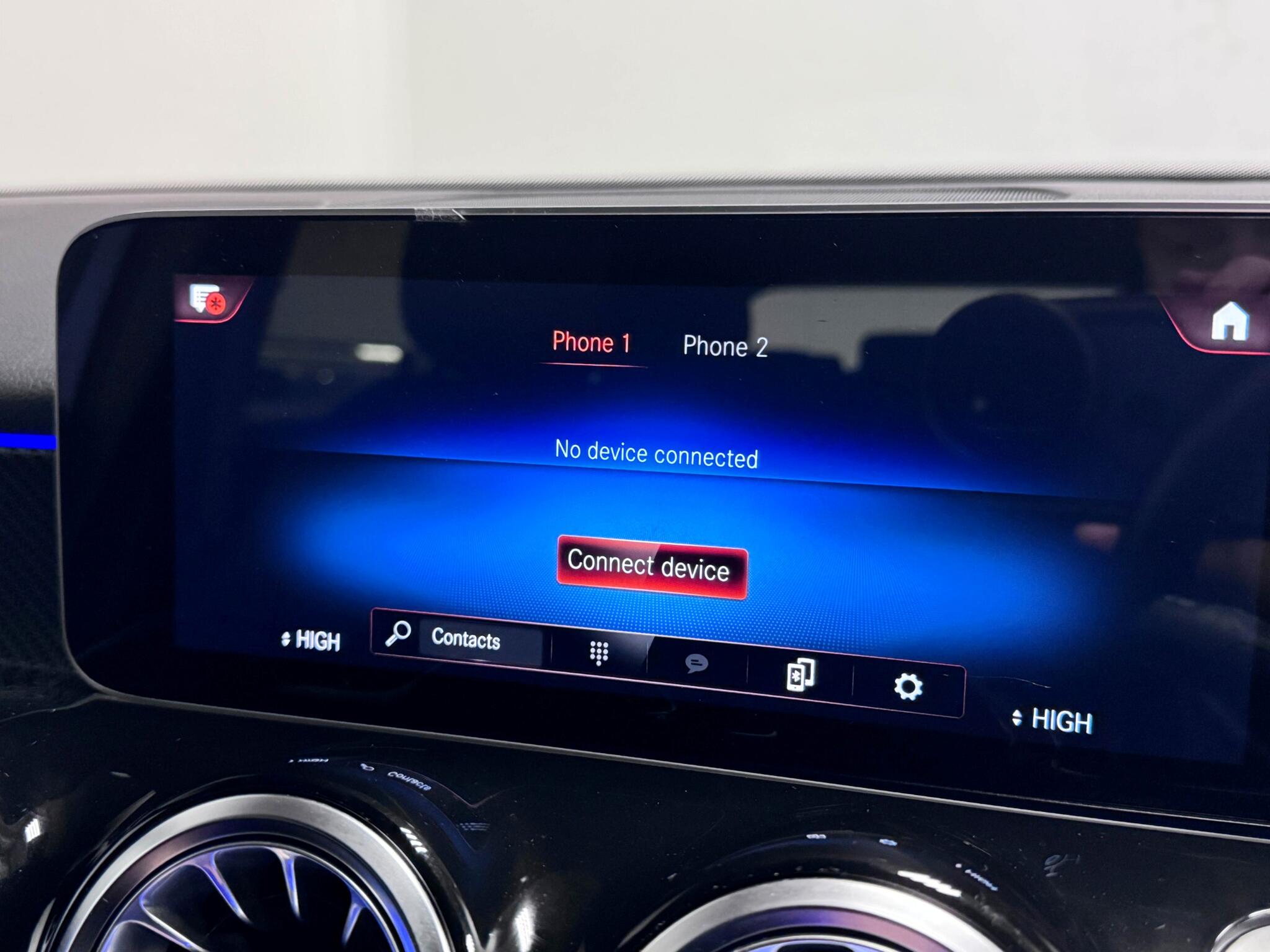 Mercedes-Benz GLB view 43