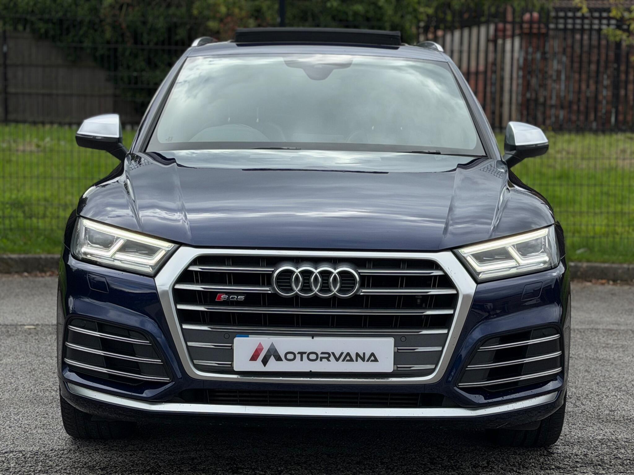 Audi SQ5 view 7