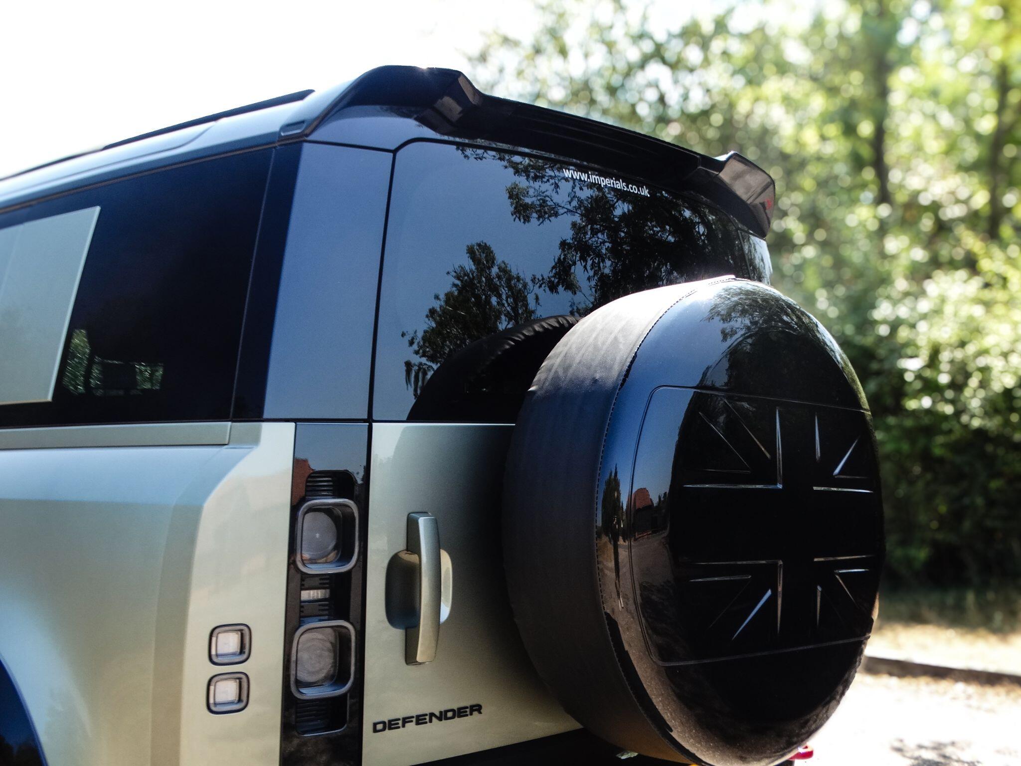 Land Rover Defender 110 view 42