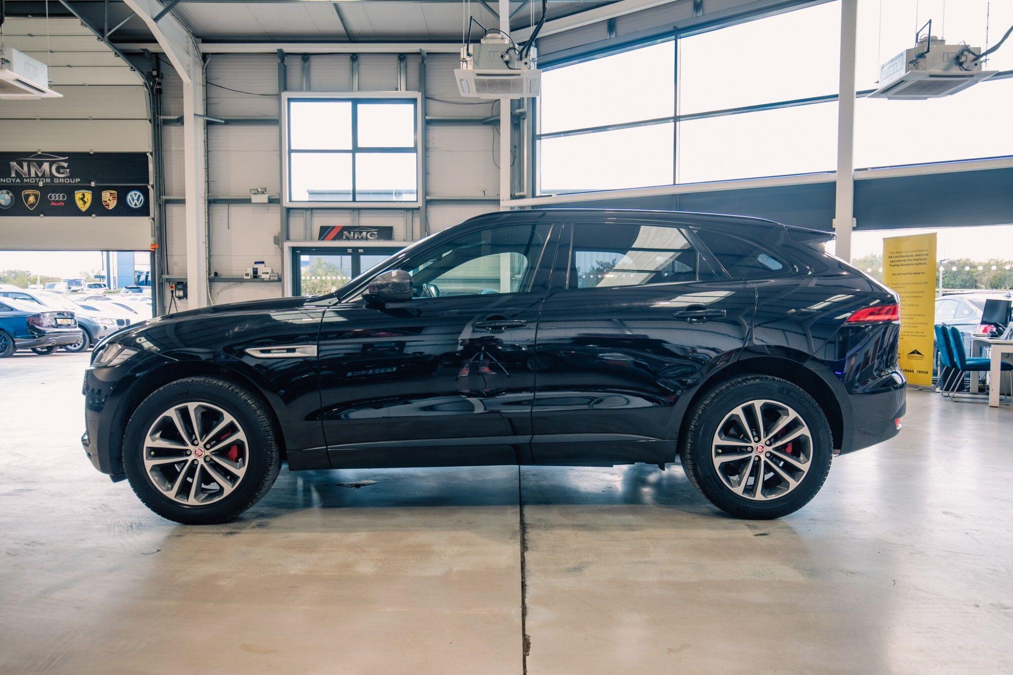 Jaguar F-Pace view 29