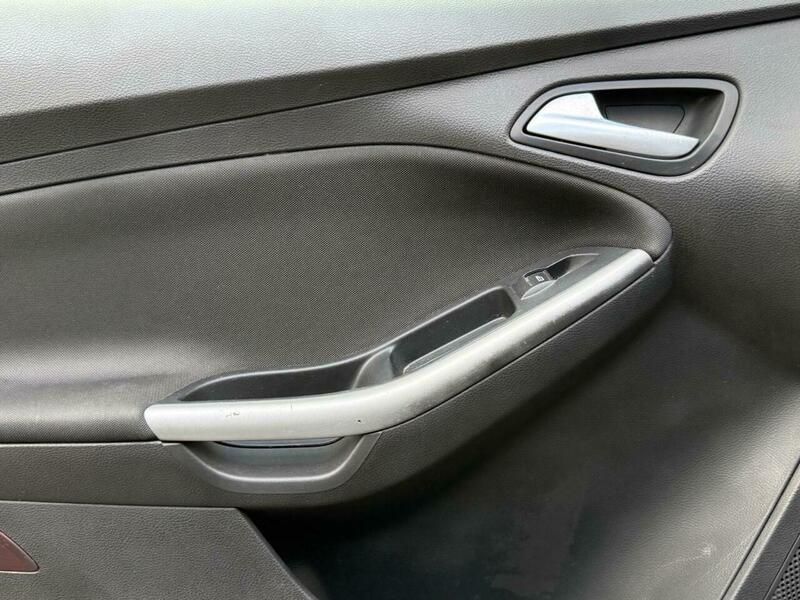 2017 Ford Focus image 37