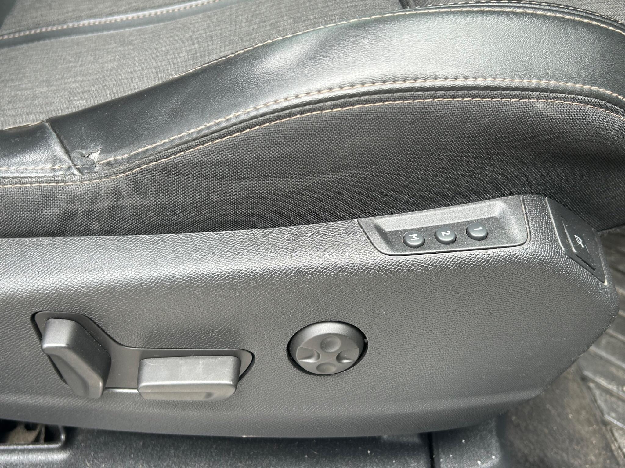 Peugeot 5008 view 28