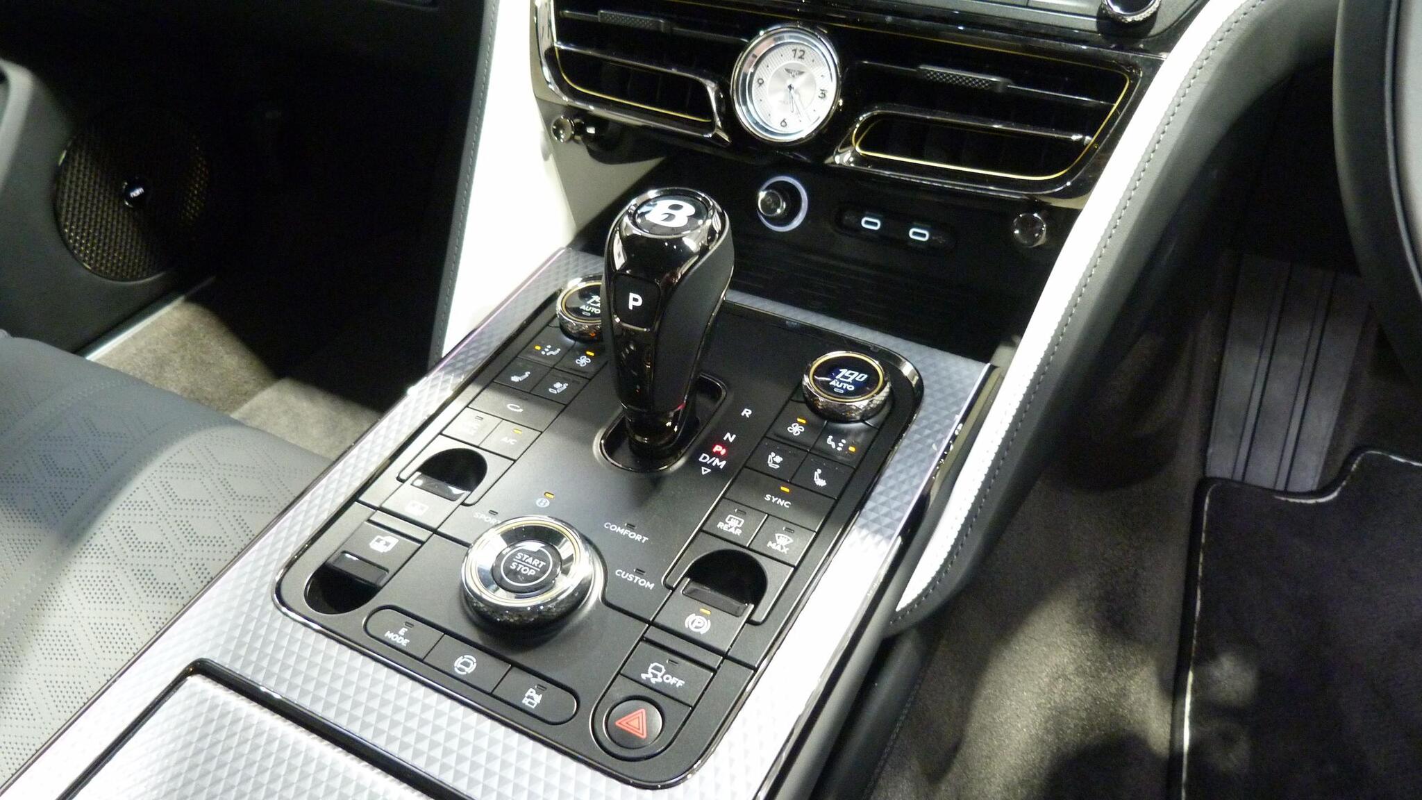 Bentley Flying Spur view 29