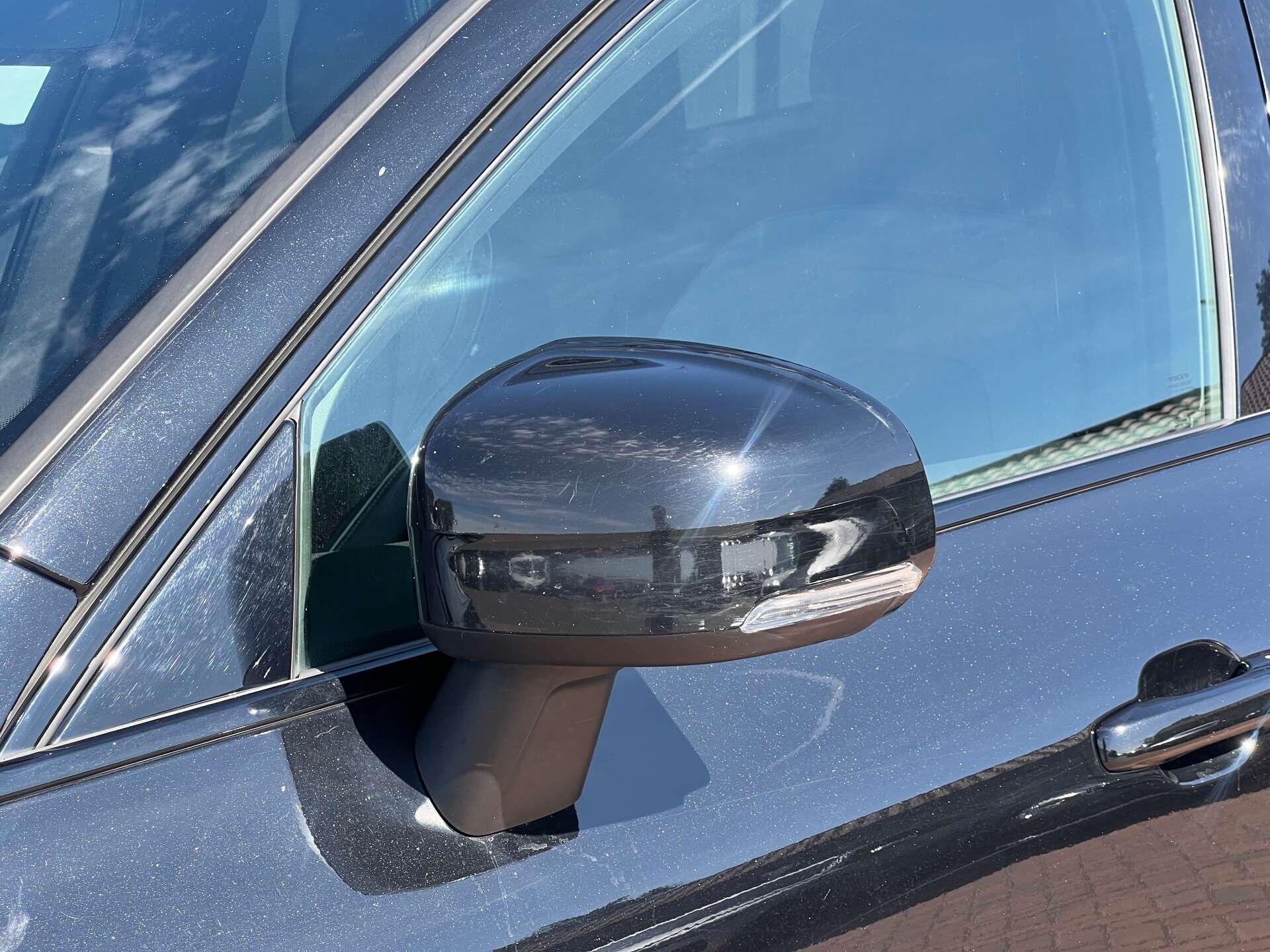 Volvo XC60 view 14