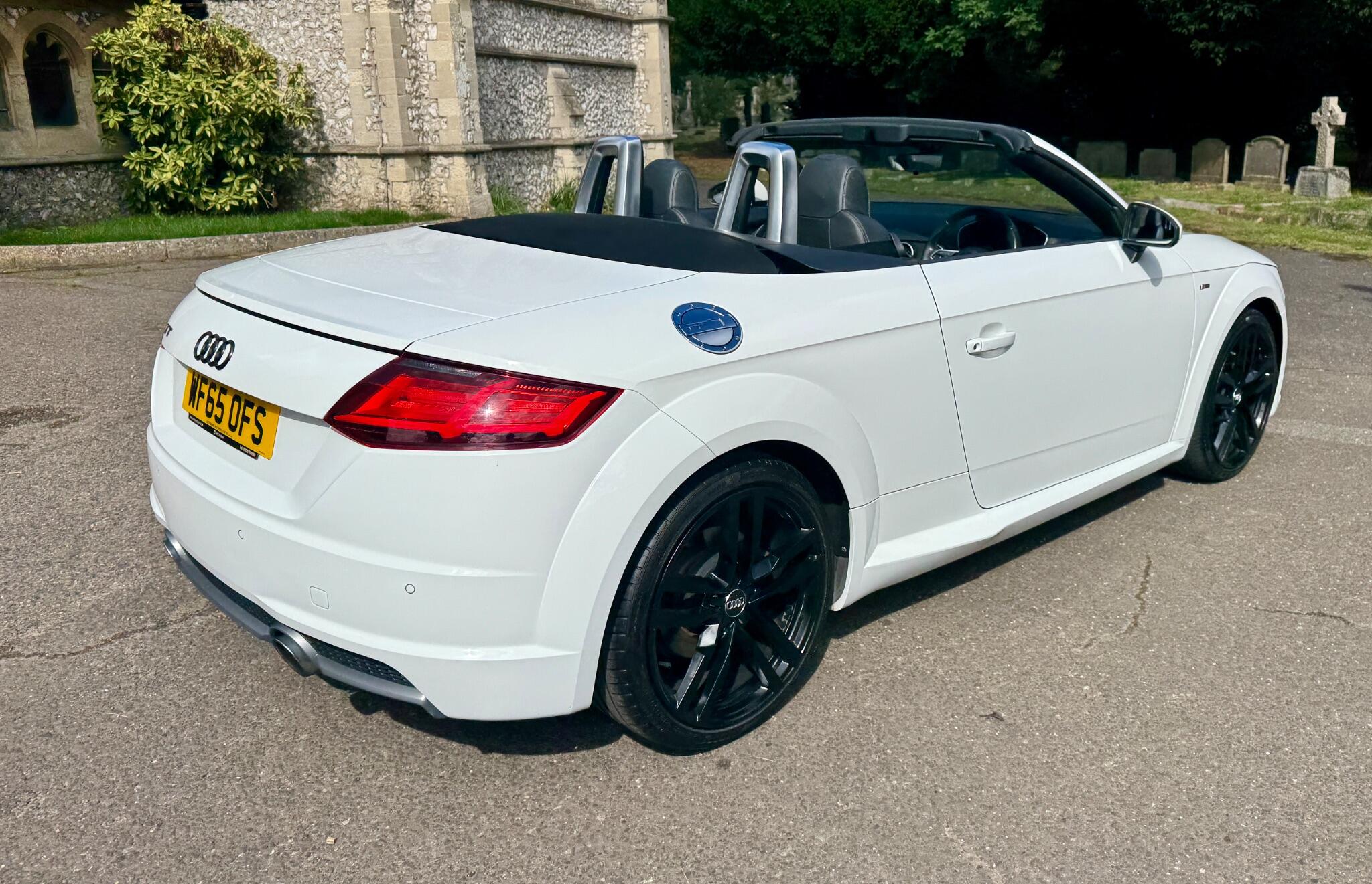 Audi TT view 24