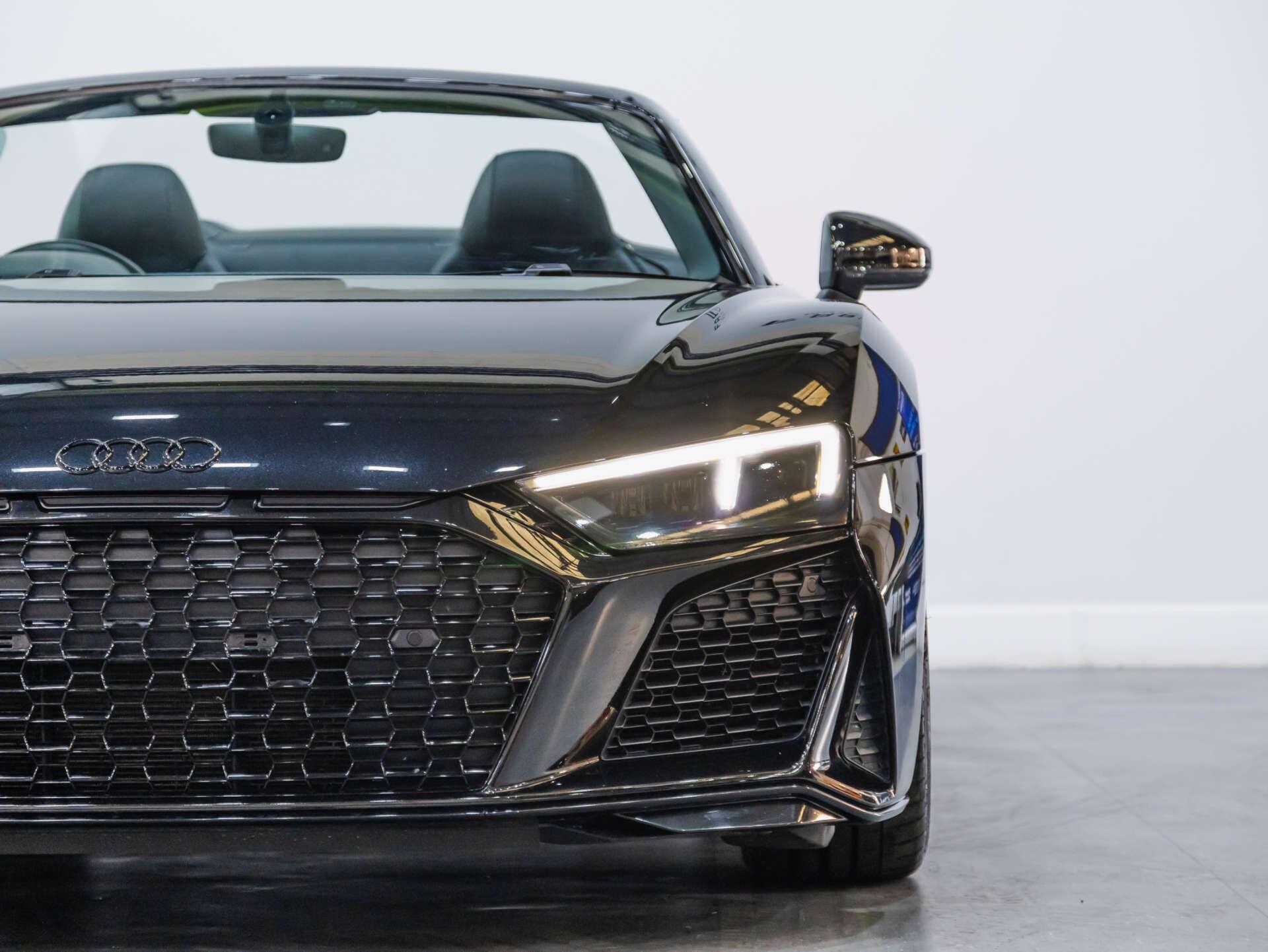 Audi R8 view 20