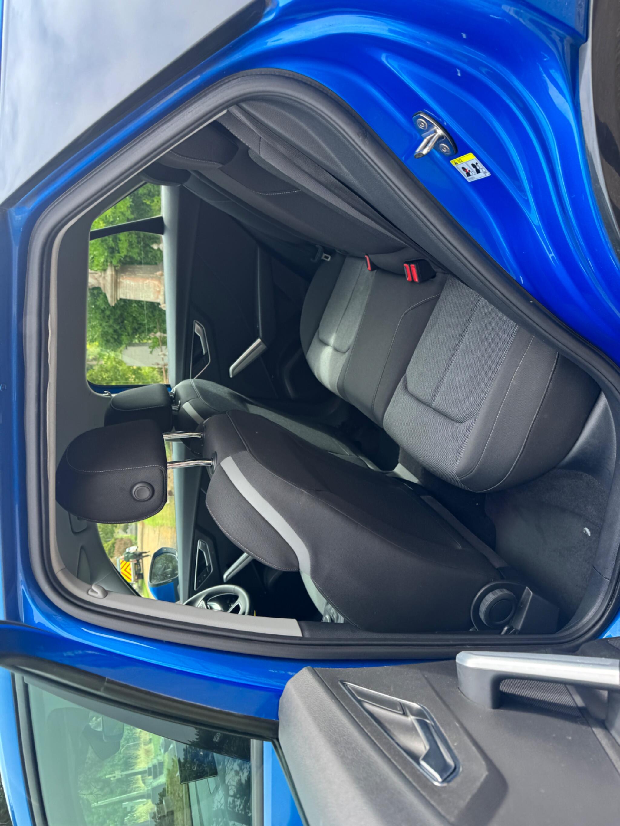 Audi Q2 view 80