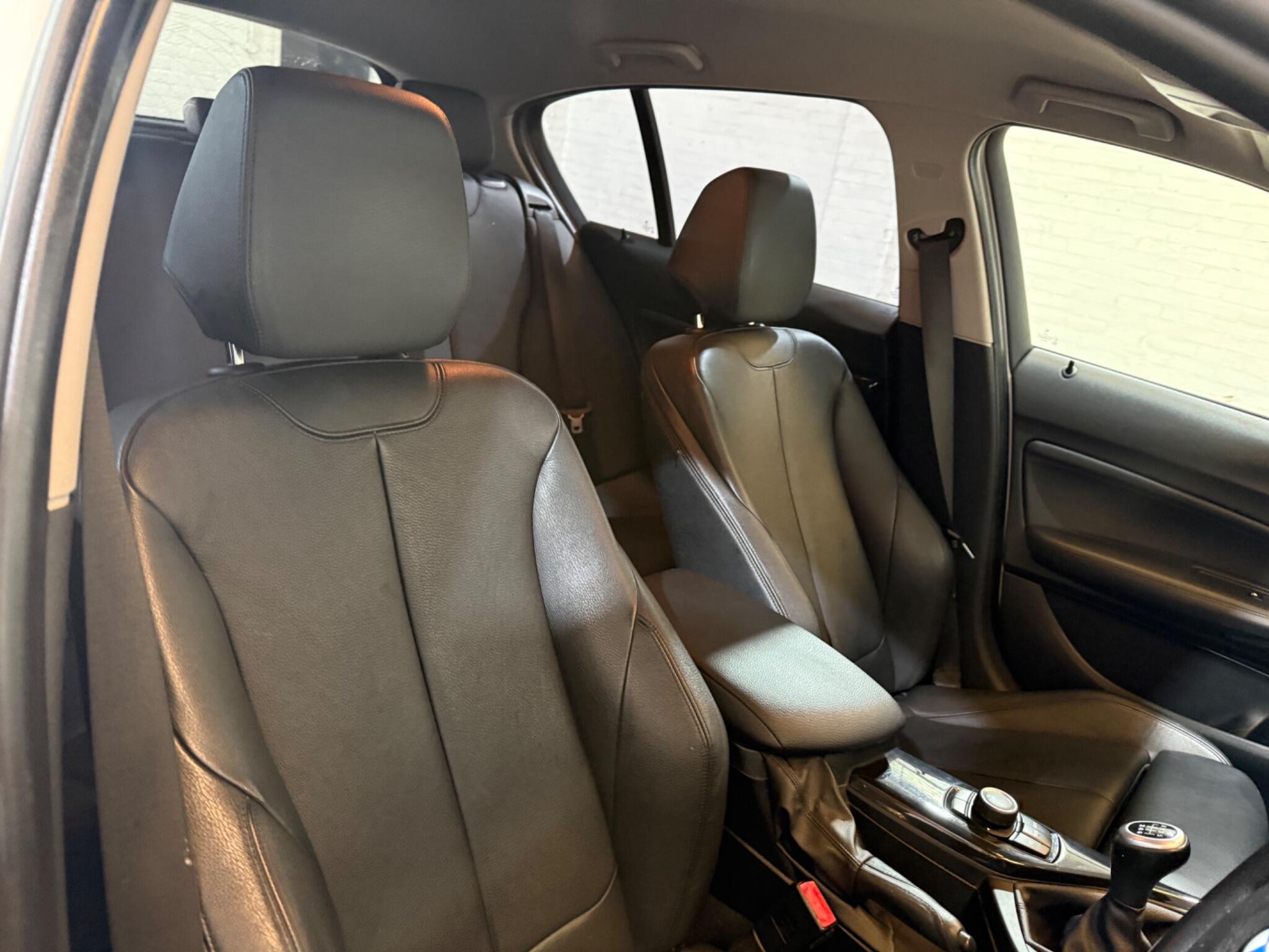 BMW 1 Series view 19