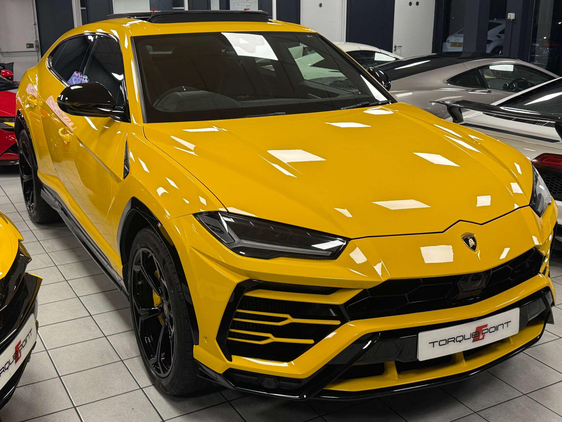 Lamborghini Urus view 10