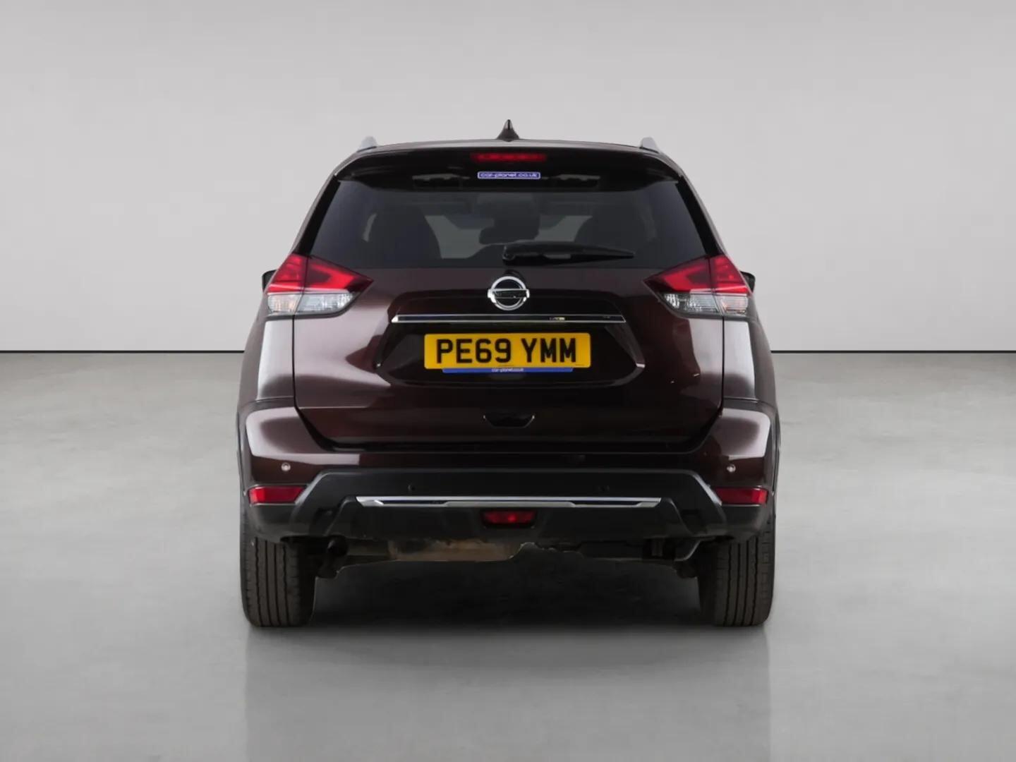 Nissan X-Trail view 6