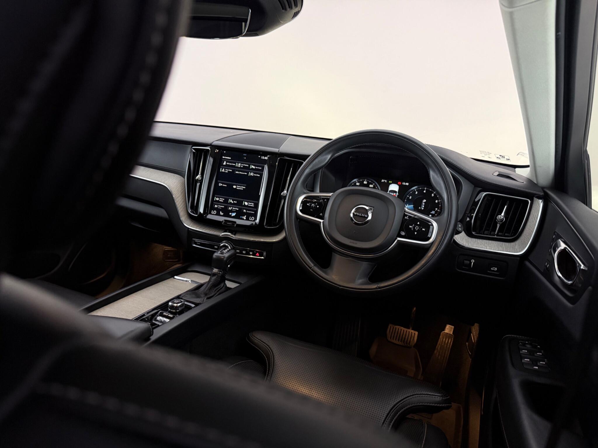Volvo XC60 view 13