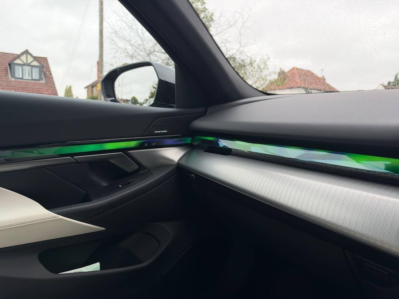 BMW i5 view 47