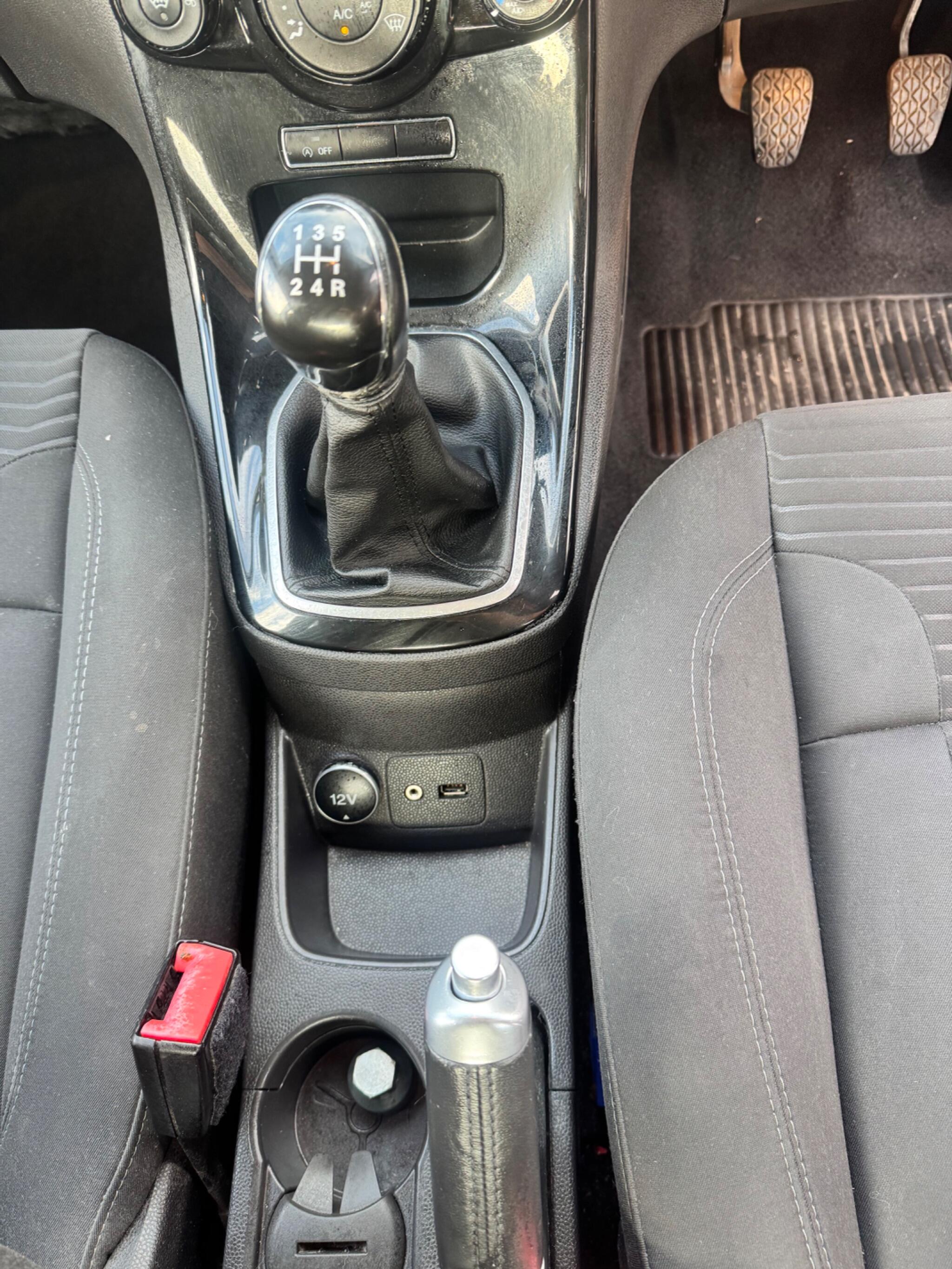 Ford Fiesta view 25