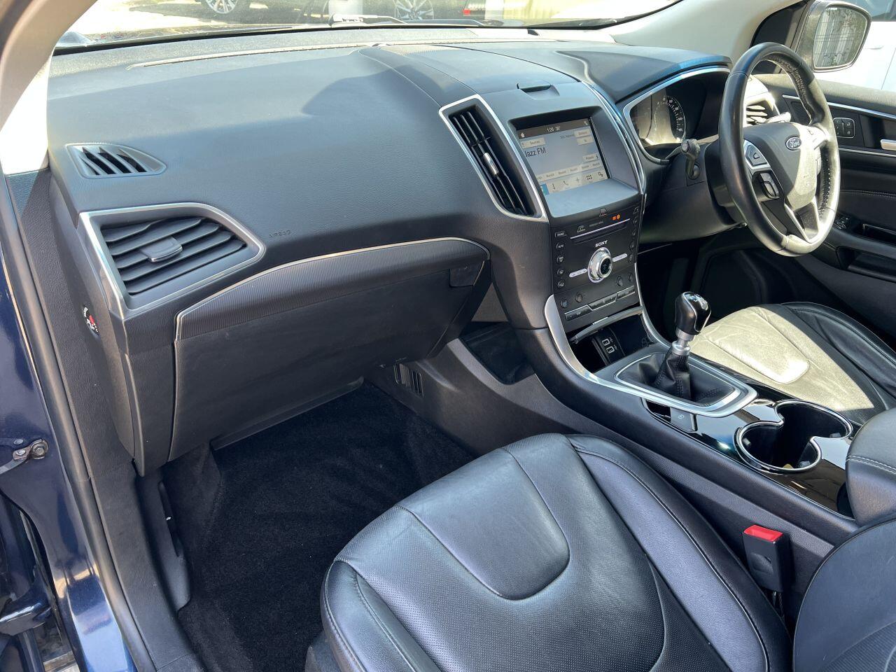Ford Edge view 29