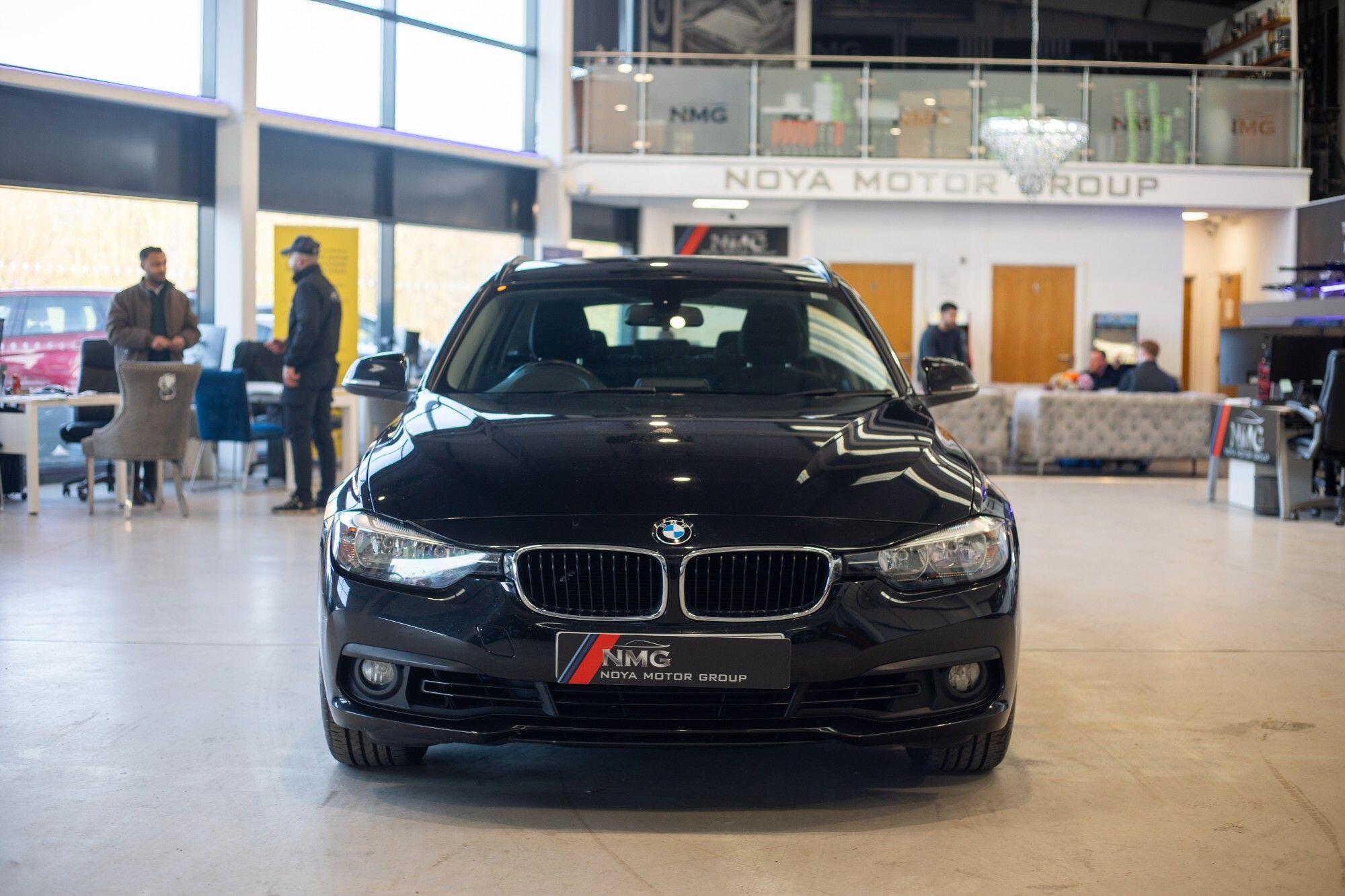 BMW 3 Series view 8