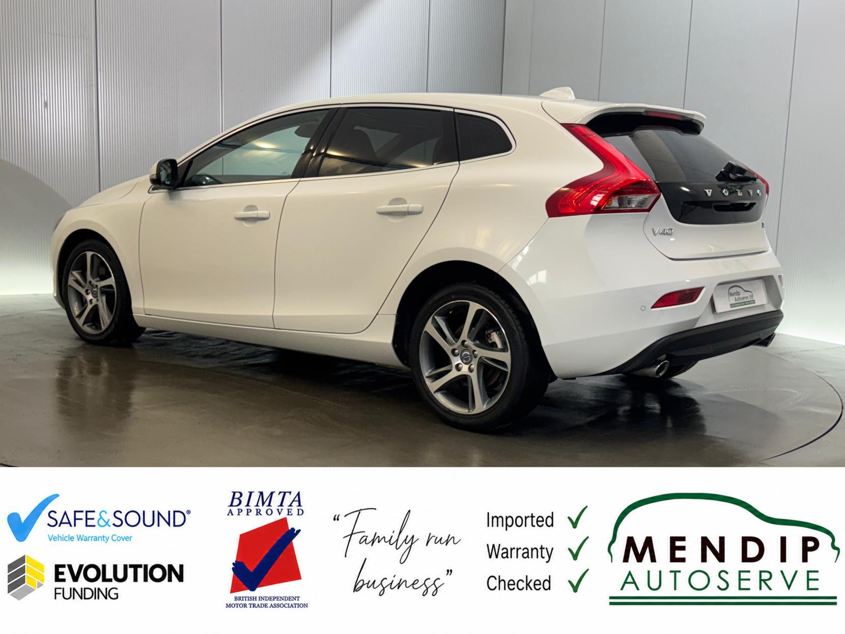 Volvo V40 view 14