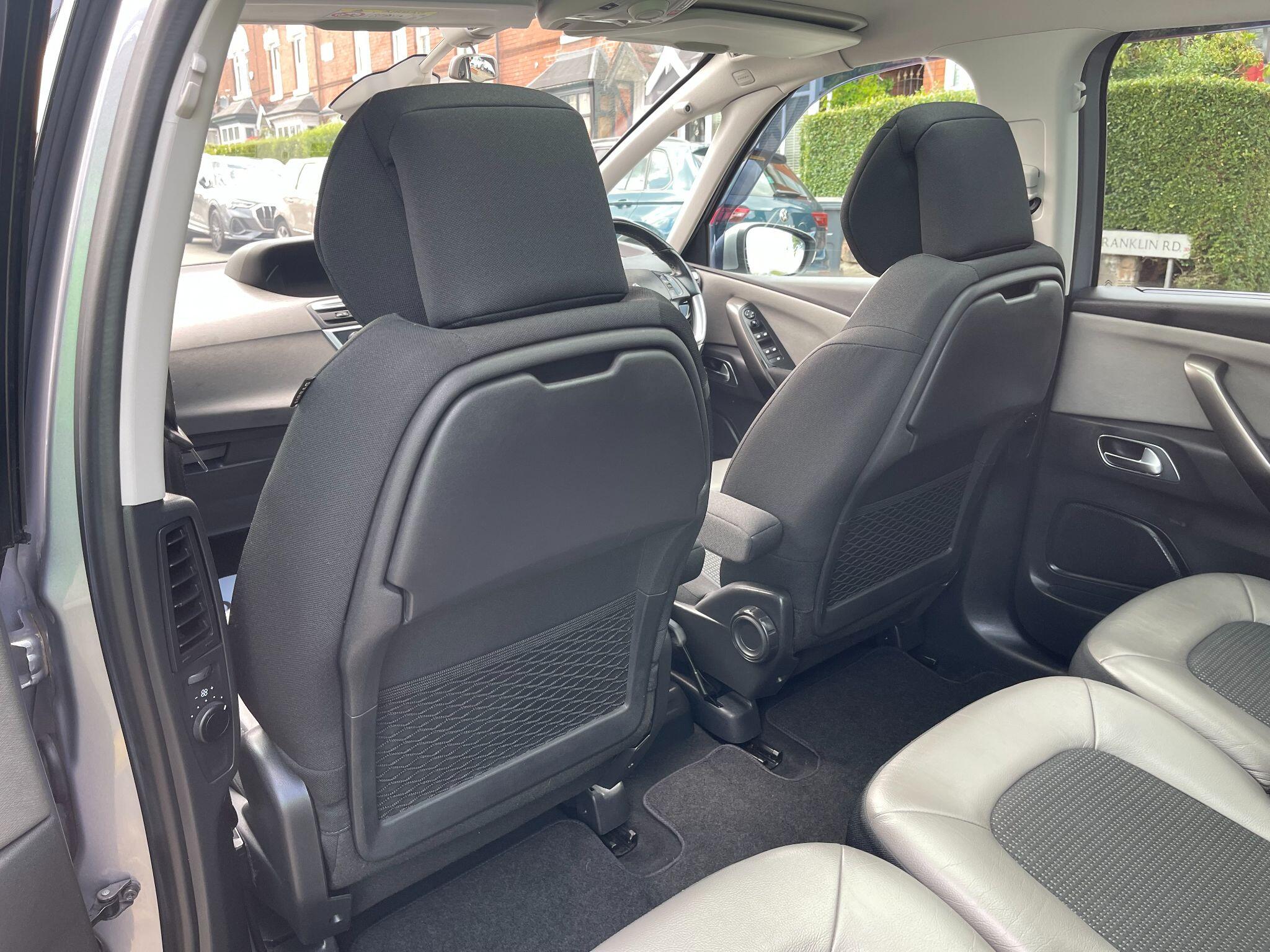 Citroen Grand C4 Spacetourer view 45