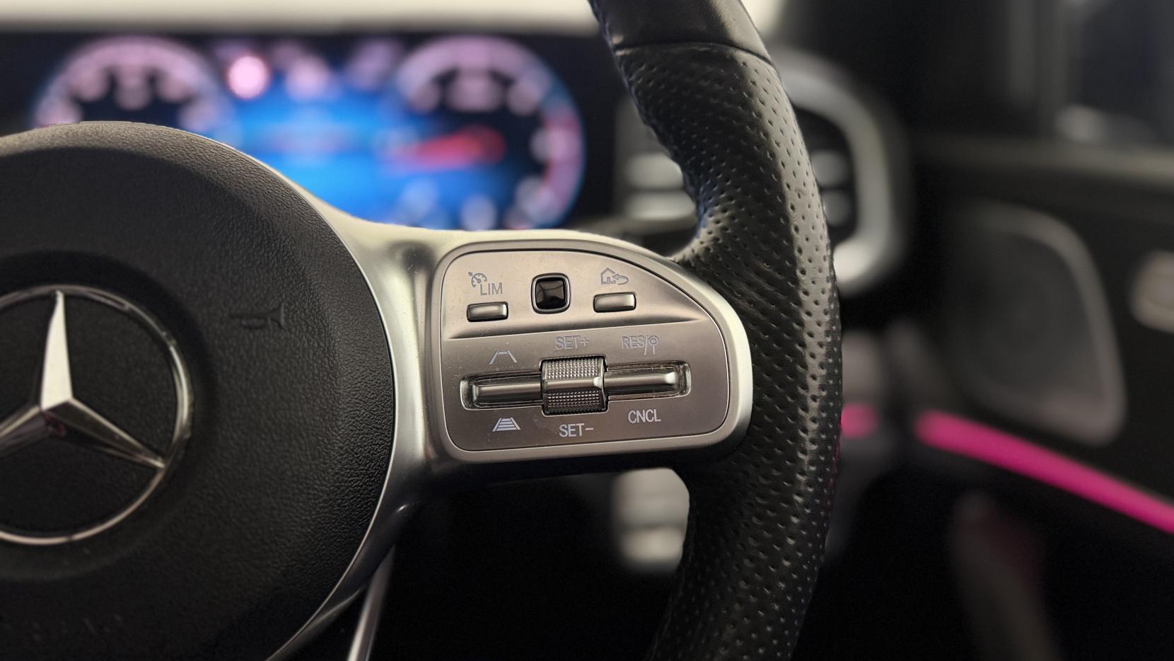 Mercedes-Benz Gle view 17