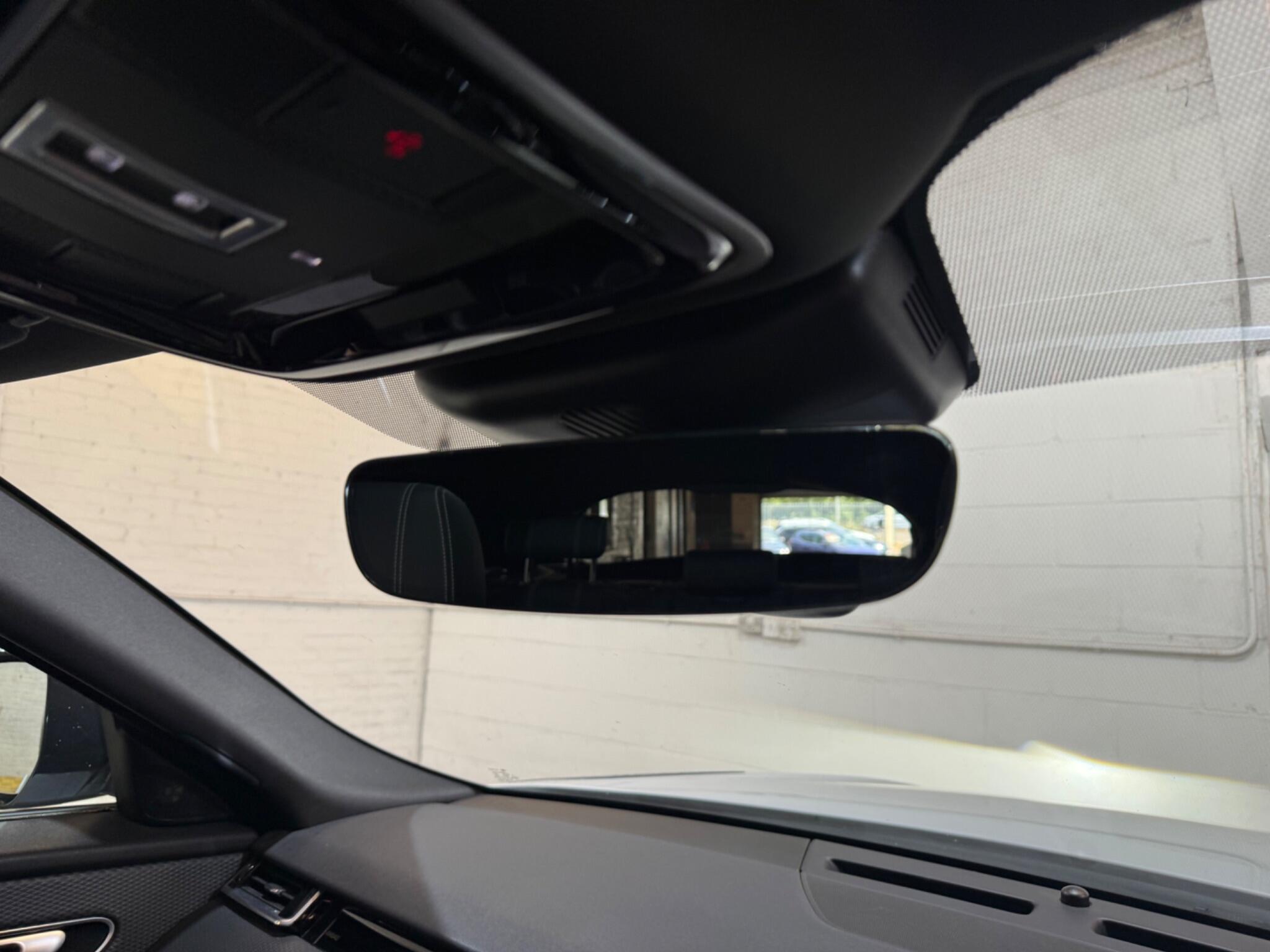 Land Rover Range Rover Velar view 13