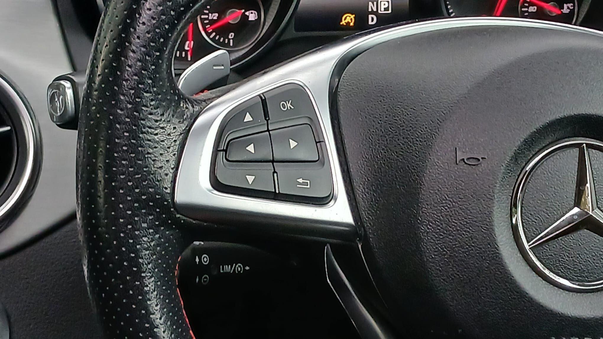 Mercedes-Benz Gla view 36