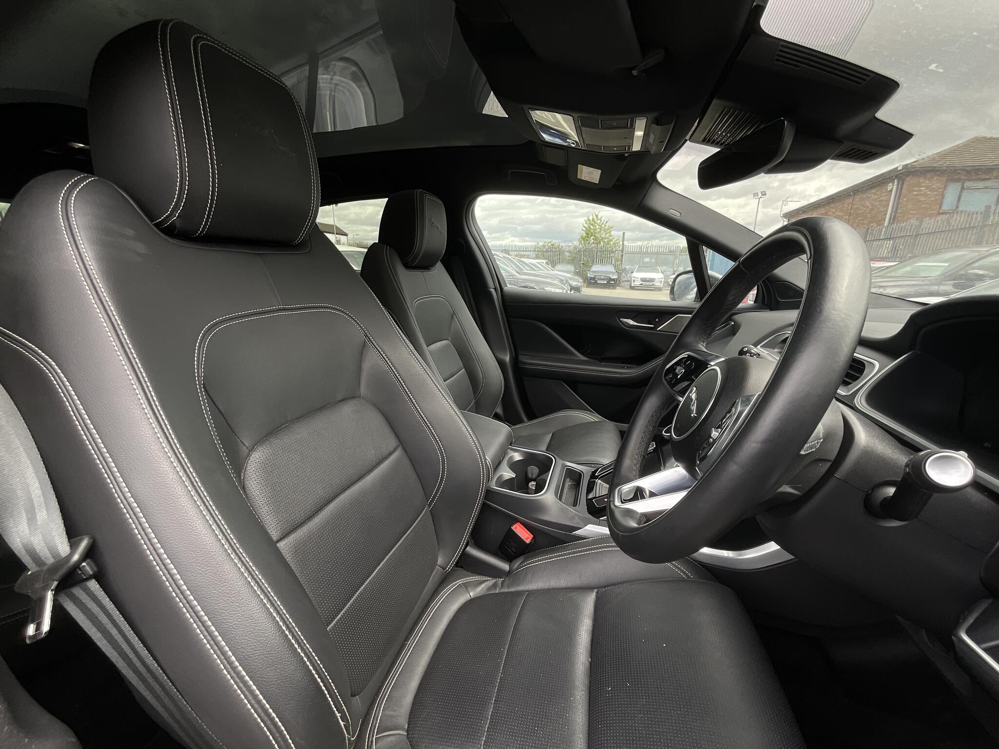 Jaguar I-Pace view 8