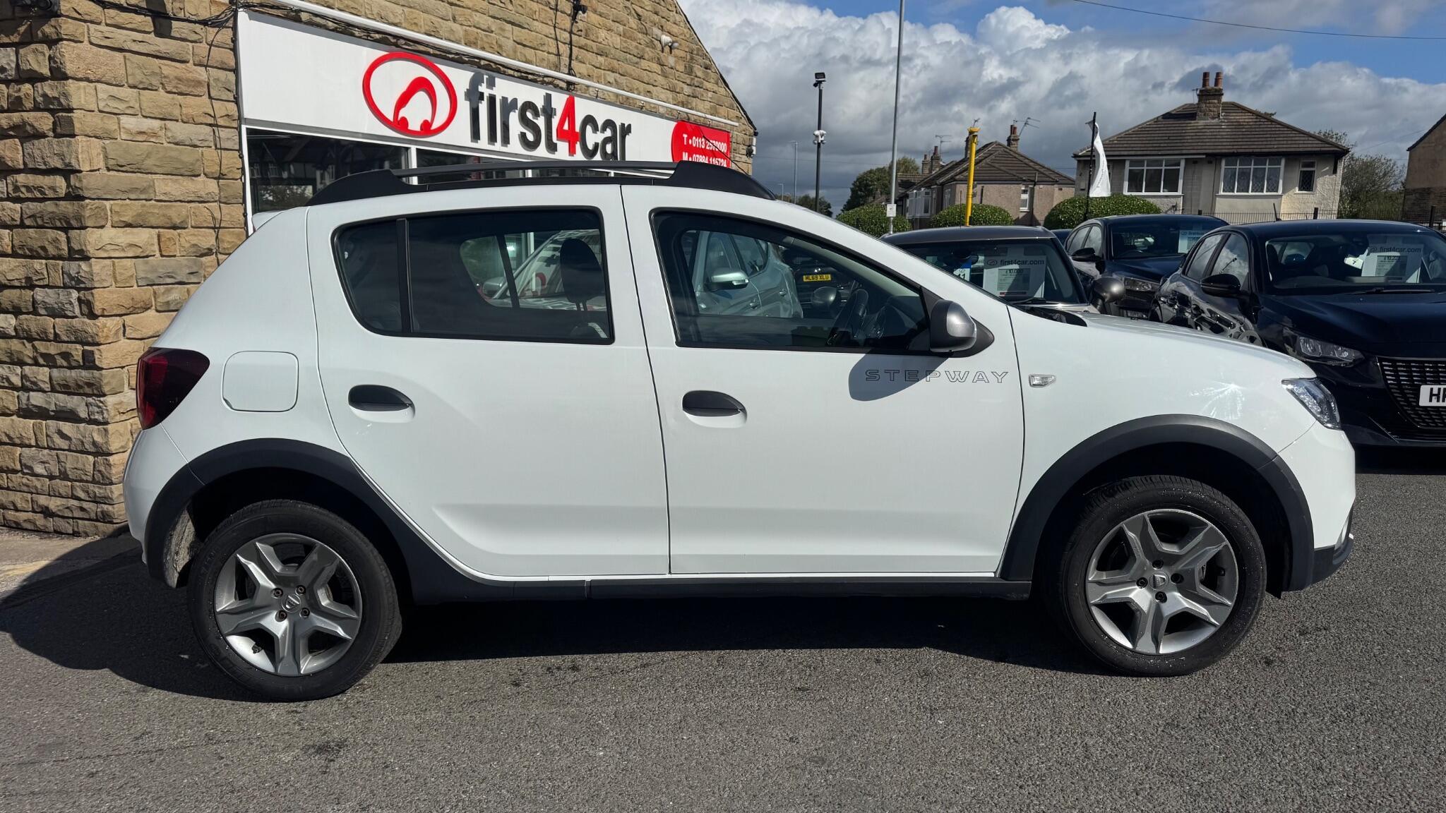 Dacia Sandero view 6
