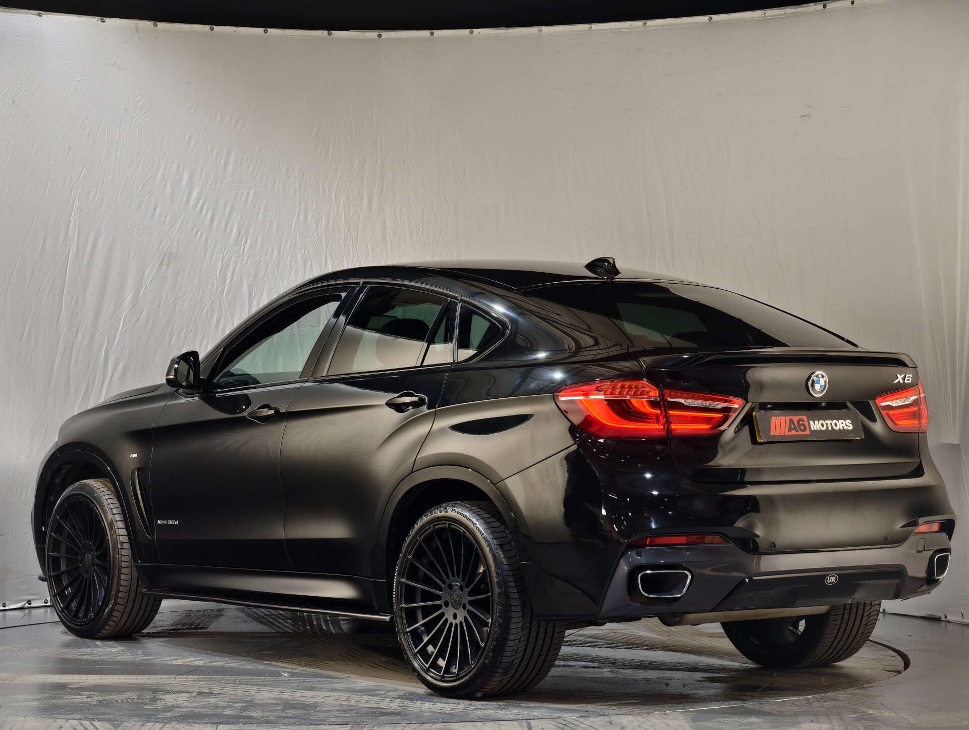 BMW X6 view 14
