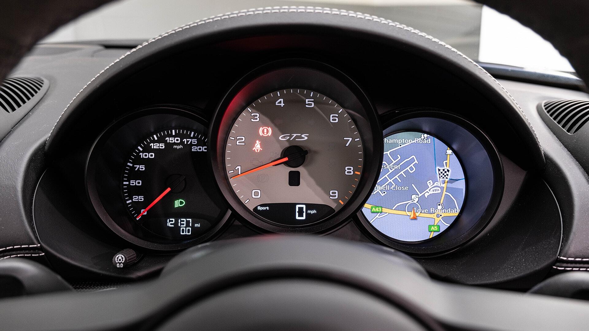 Porsche Cayman view 16