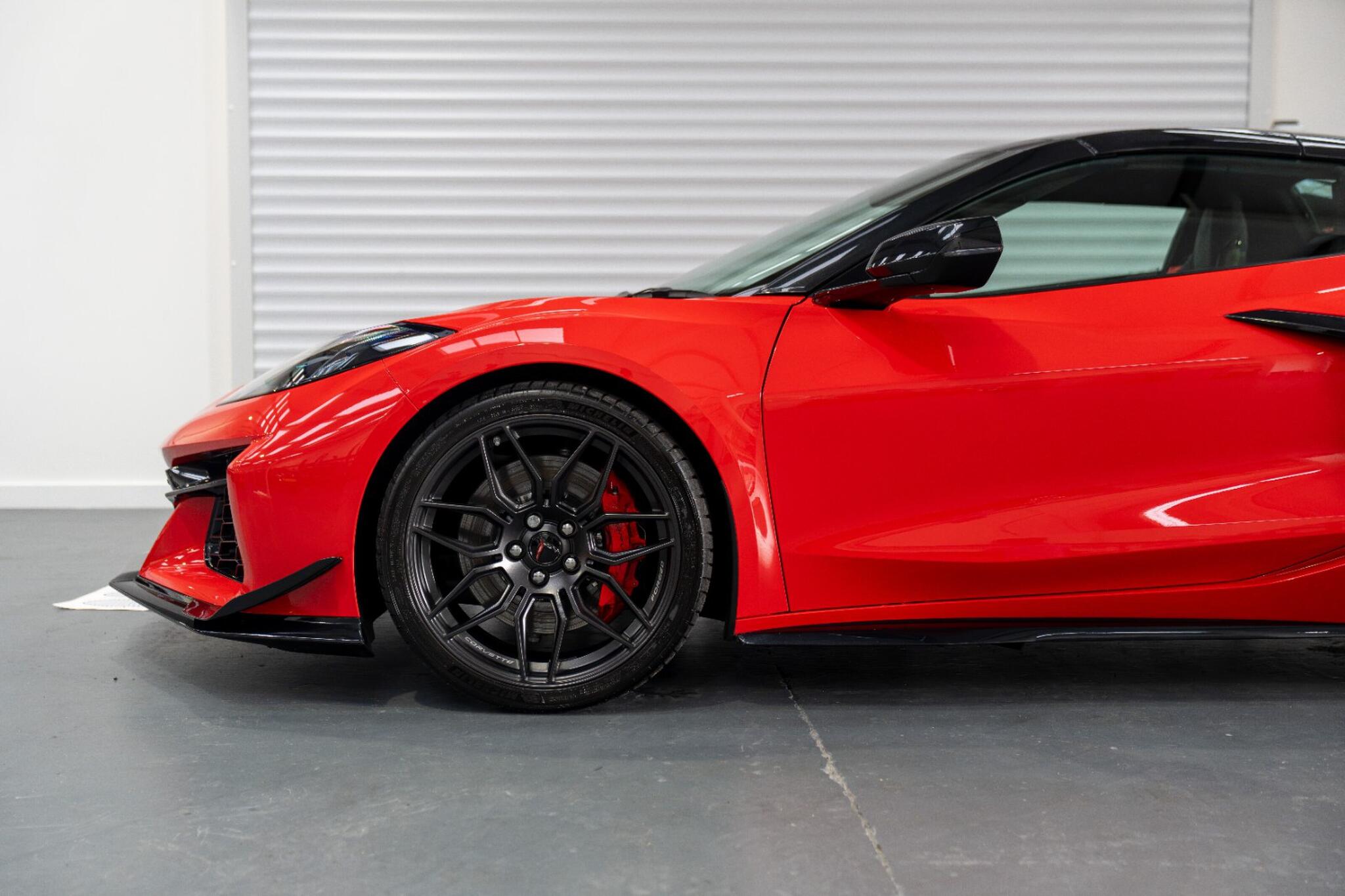 Chevrolet Corvette view 20