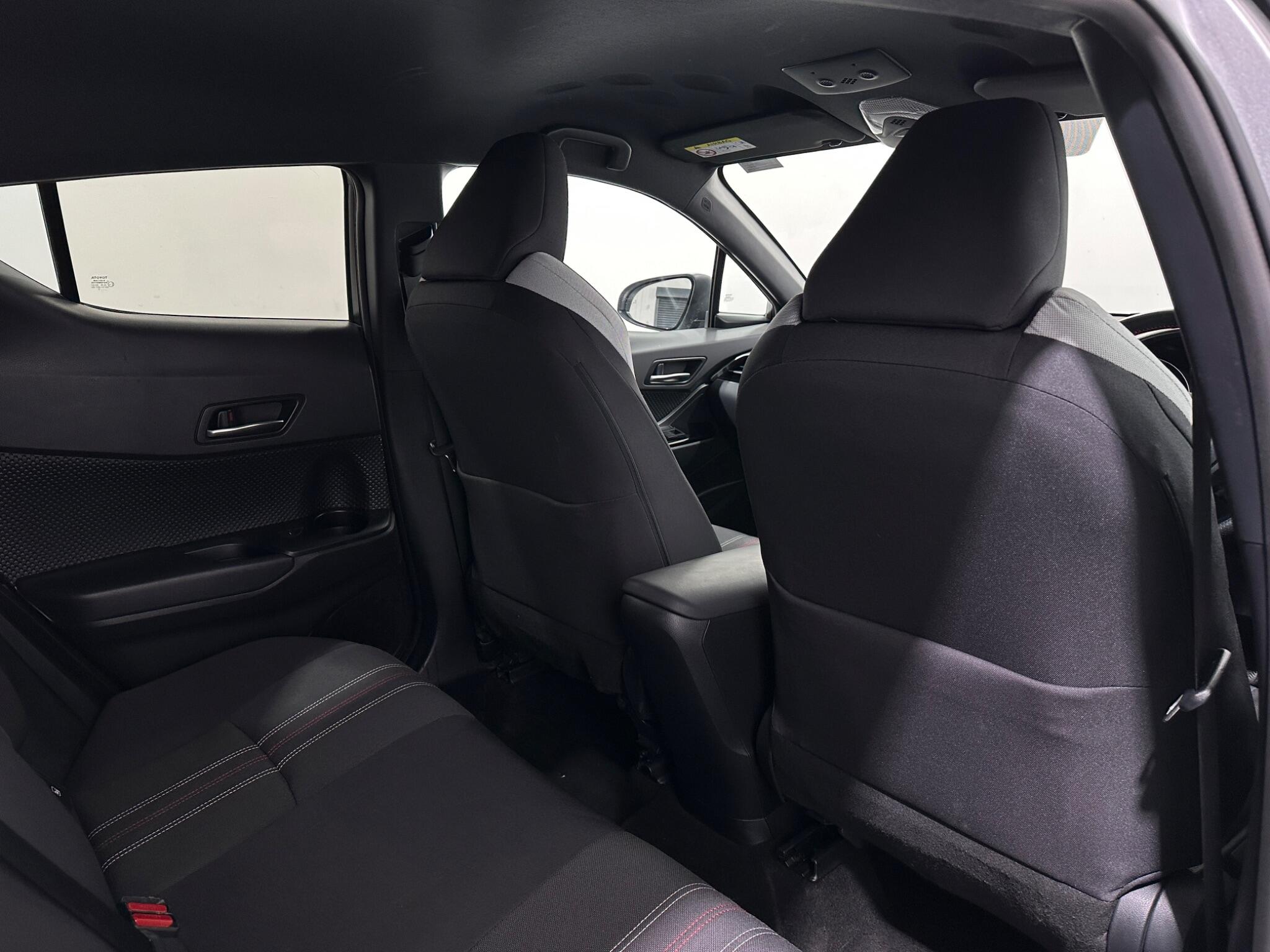 Toyota C-HR view 40