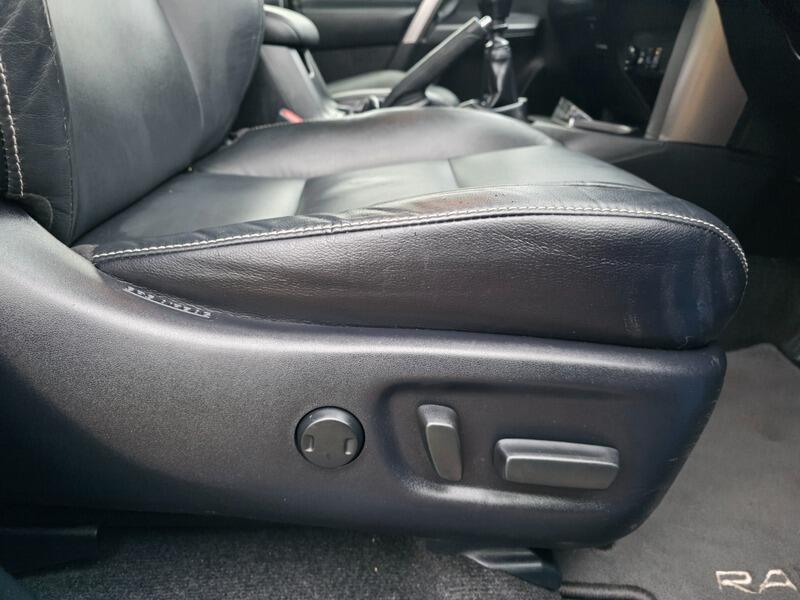 2016 Toyota RAV4 image 25