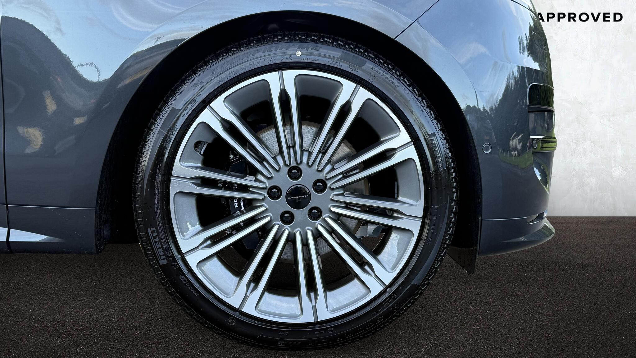 Land Rover Range Rover Sport view 8