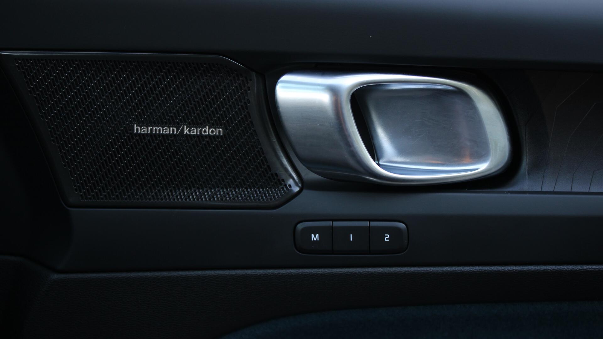 Volvo XC40 view 48