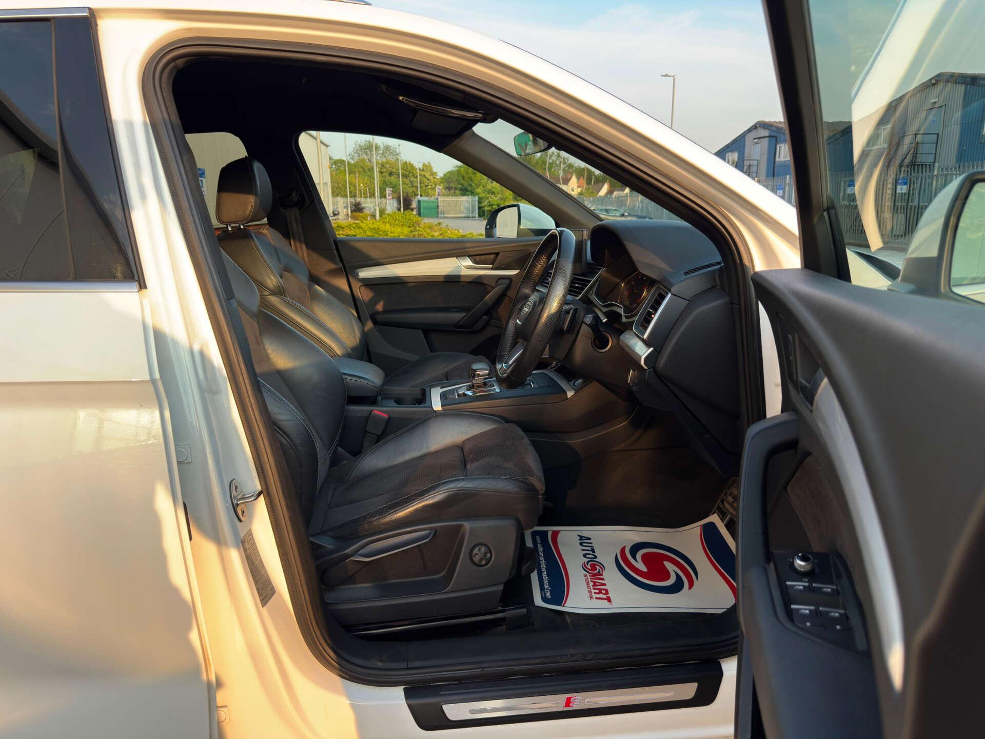 Audi Q5 view 25