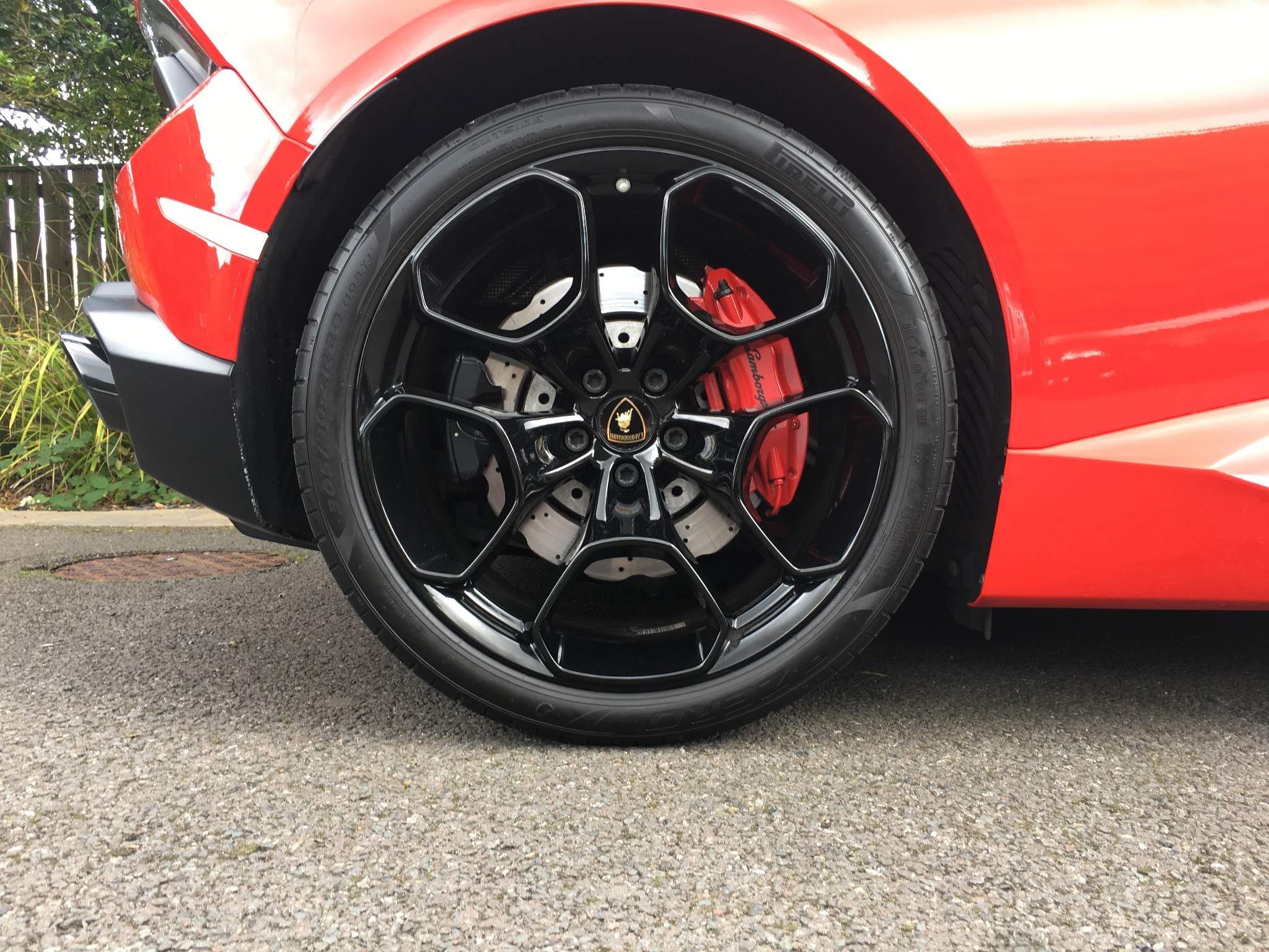 Lamborghini Huracan view 32