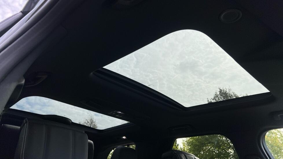 Land Rover Discovery view 32