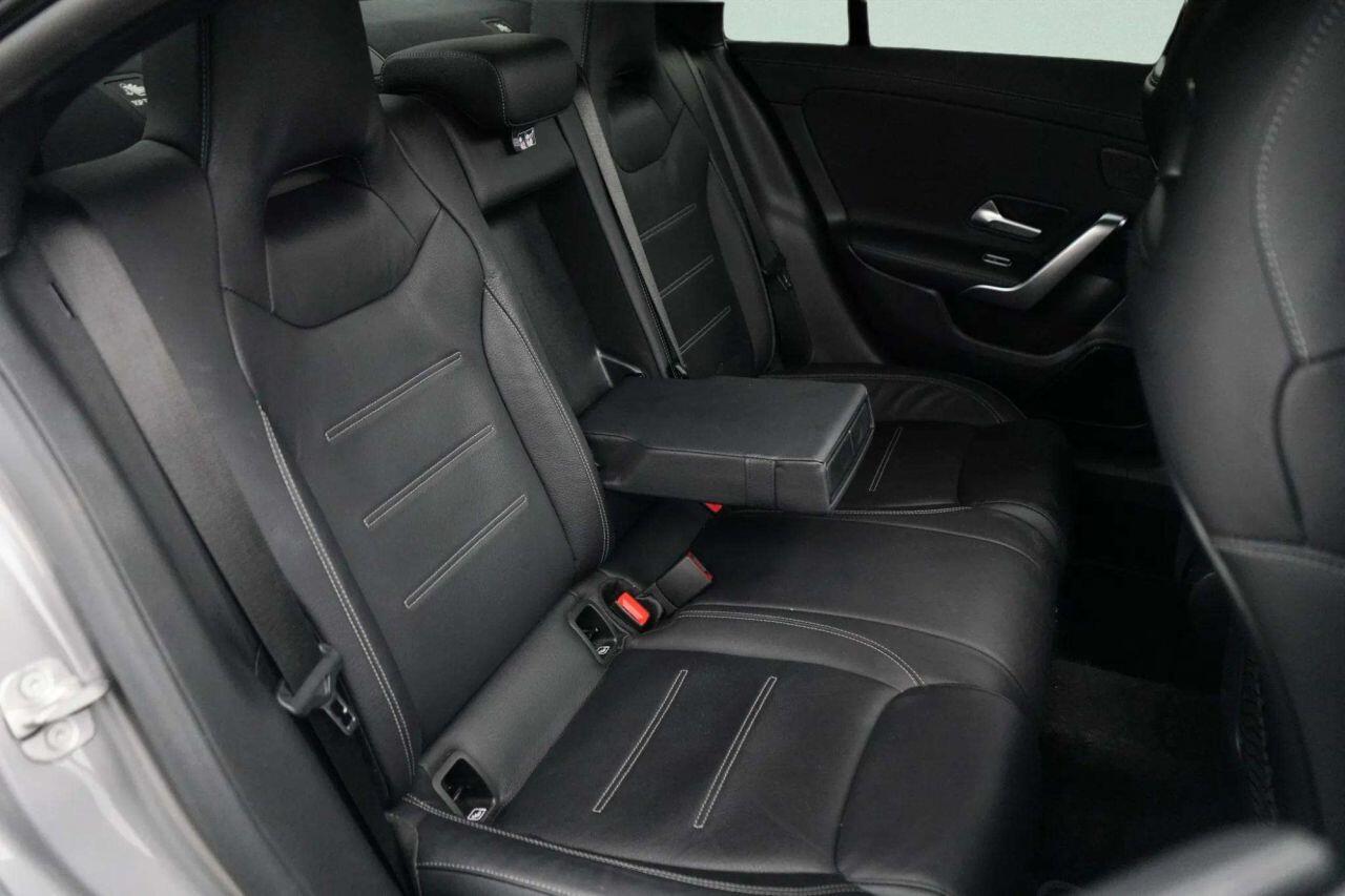 Mercedes-Benz Cla view 44