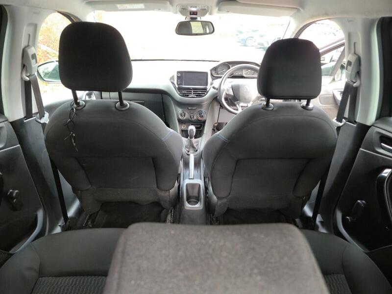 2019 Peugeot 208 1.2 PureTech Signature Euro 6 (s/s) 5dr • 53,000 miles image 33
