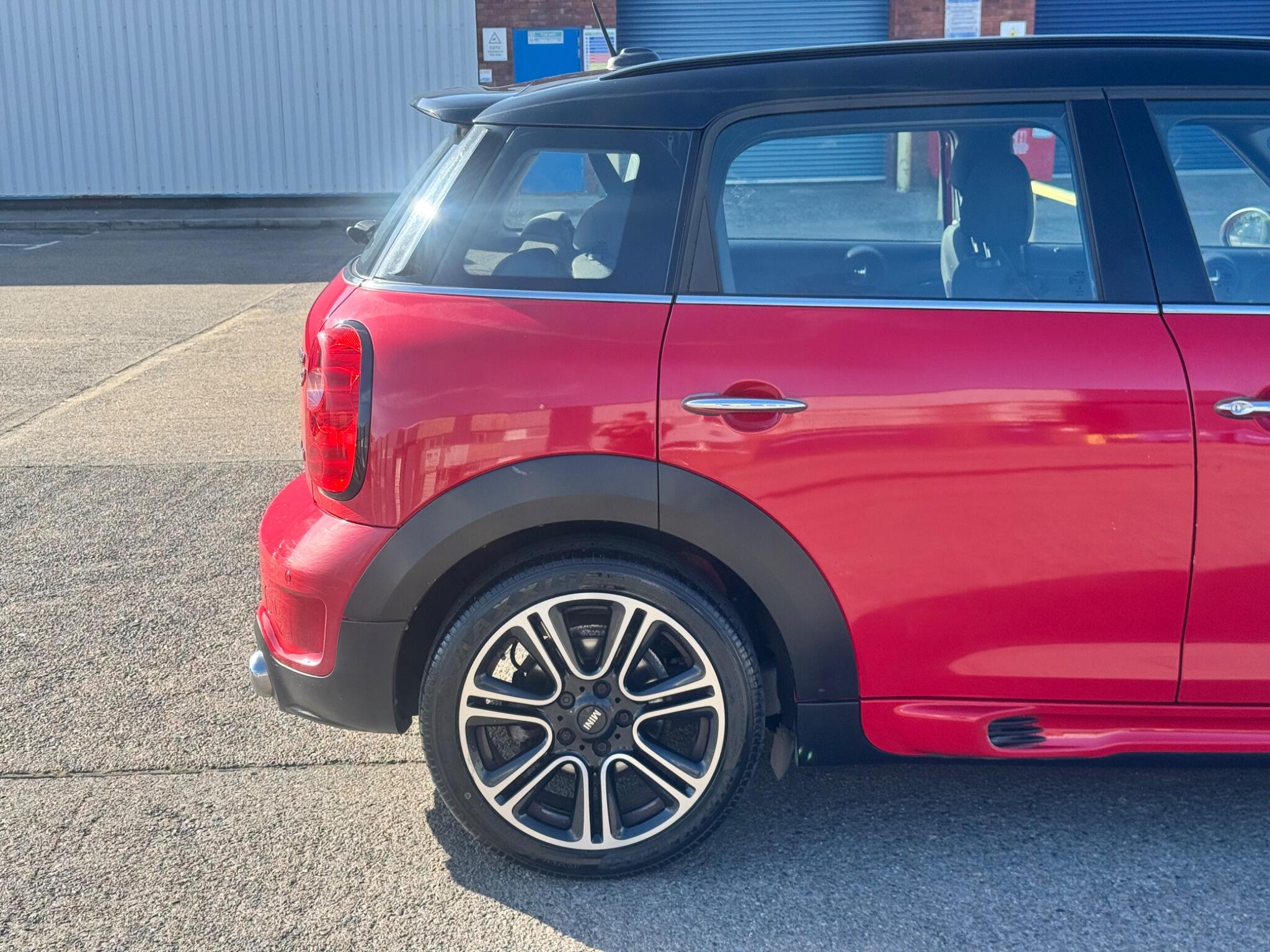 Mini Countryman view 35